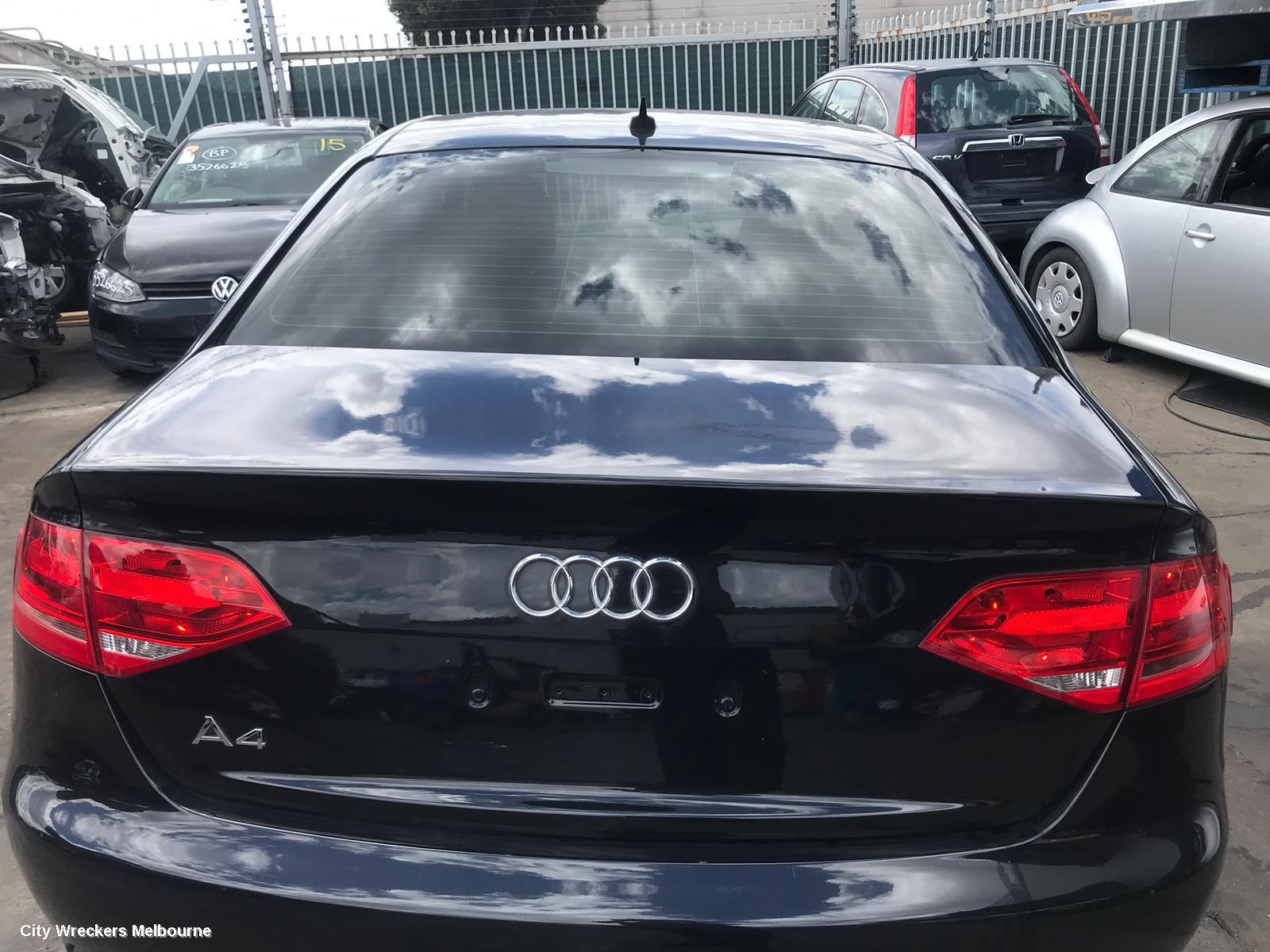 AUDI A4 LEFT HEADLAMP, B8 8K, HALOGEN TYPE, 02/2008 - 06/2012