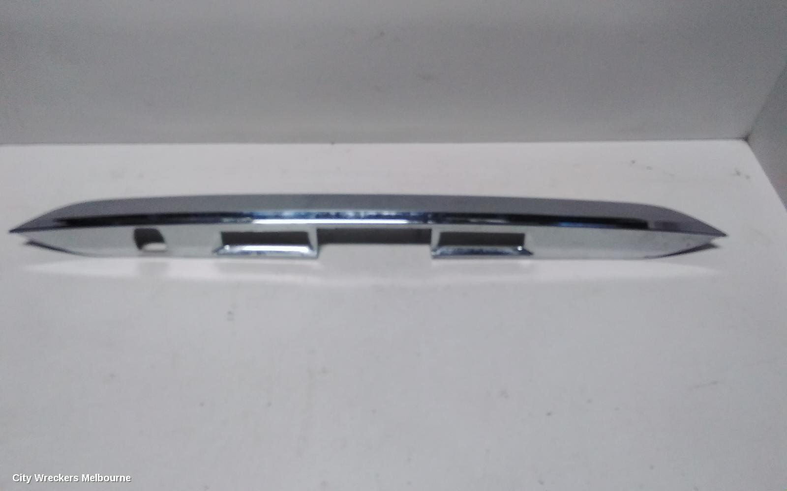 TOYOTA TARAGO REAR GARNISH, TAILGATE GARNISH (CENTRE), ACR50R/GSR50R, 12/2008 - 06/2020