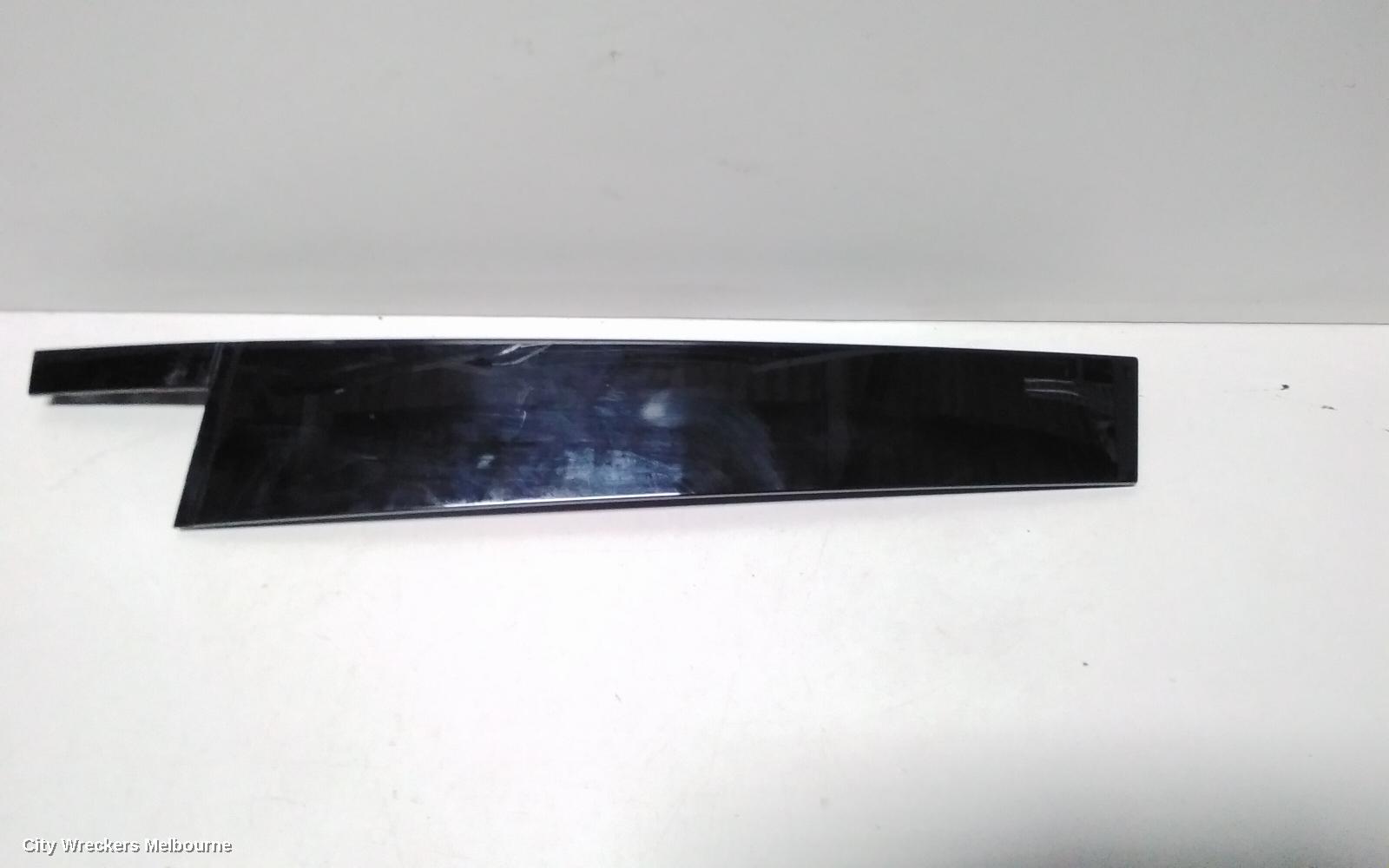 VOLKSWAGEN TIGUAN DOOR MOULD, DOOR RR MOULD VERTICAL GLOSS BLACK MOULD: 74457, 5NA, 06/2016 - 02/2024