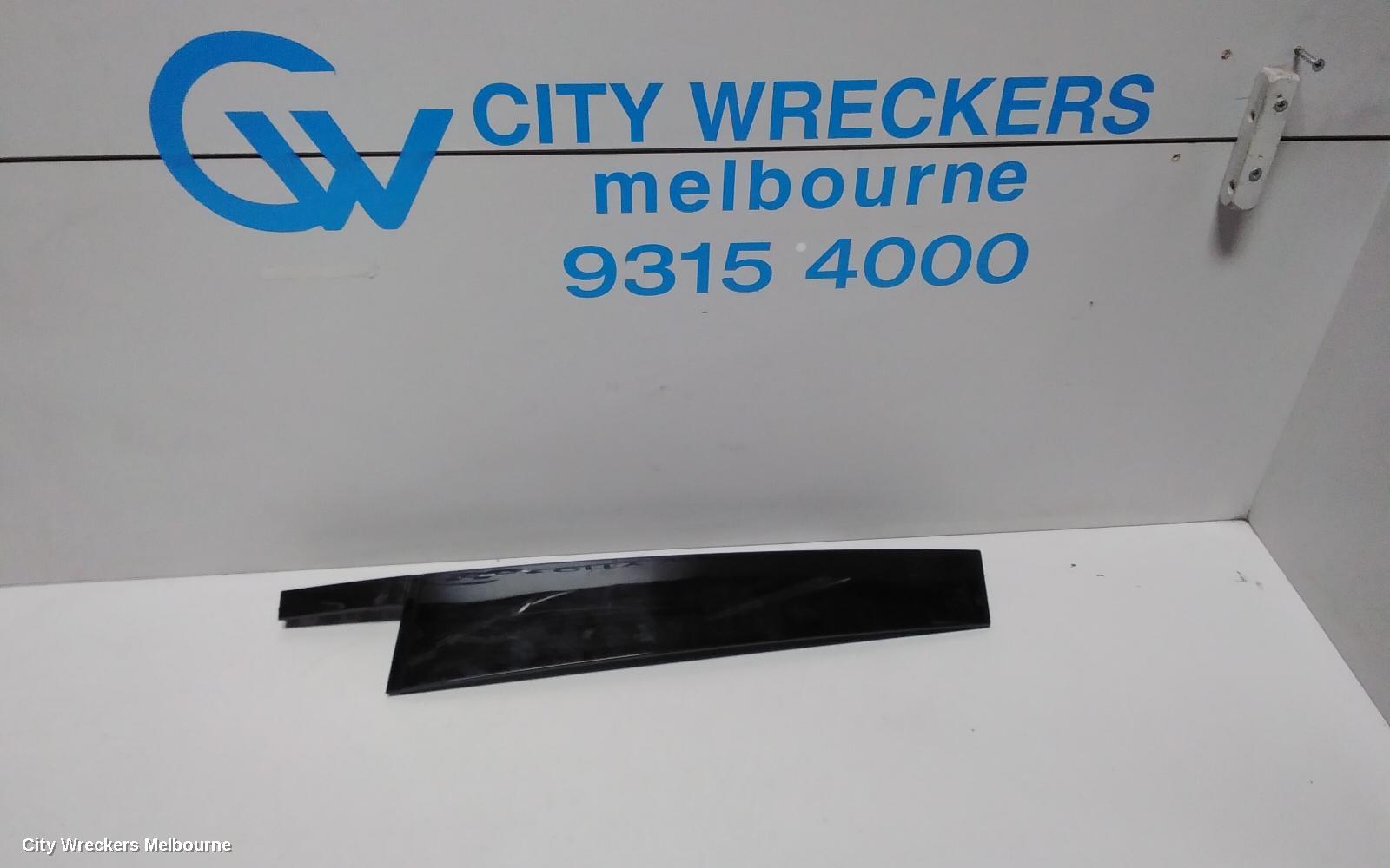 VOLKSWAGEN TIGUAN DOOR MOULD, DOOR RR MOULD VERTICAL GLOSS BLACK MOULD: 74457, 5NA, 06/2016 - 02/2024