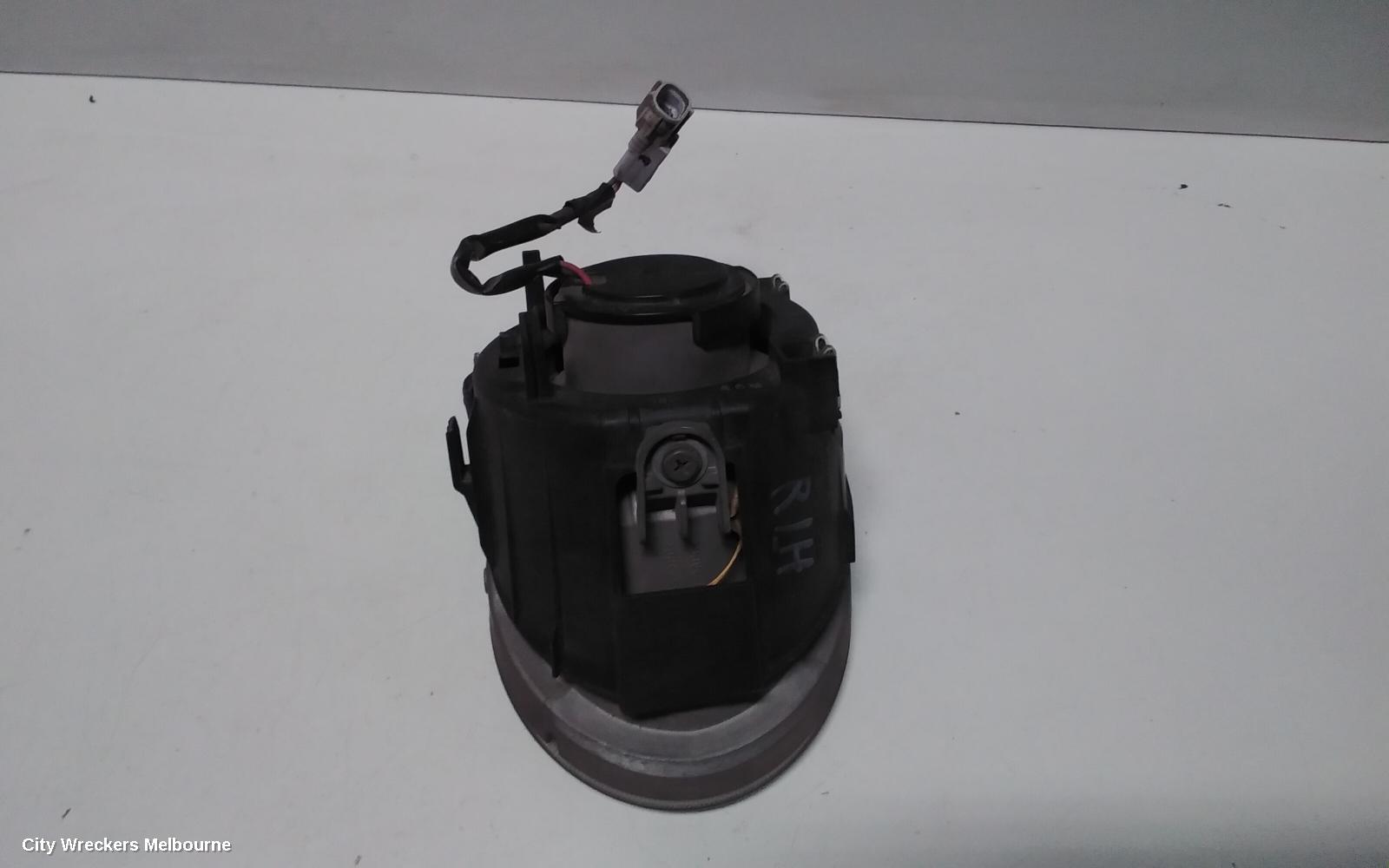 SUBARU OUTBACK RIGHT INDICATOR/FOG/SIDE, BUMPER FOGLAMP, 4TH GEN, KOITO LENS# 114-20759, 09/2003 - 08/2009