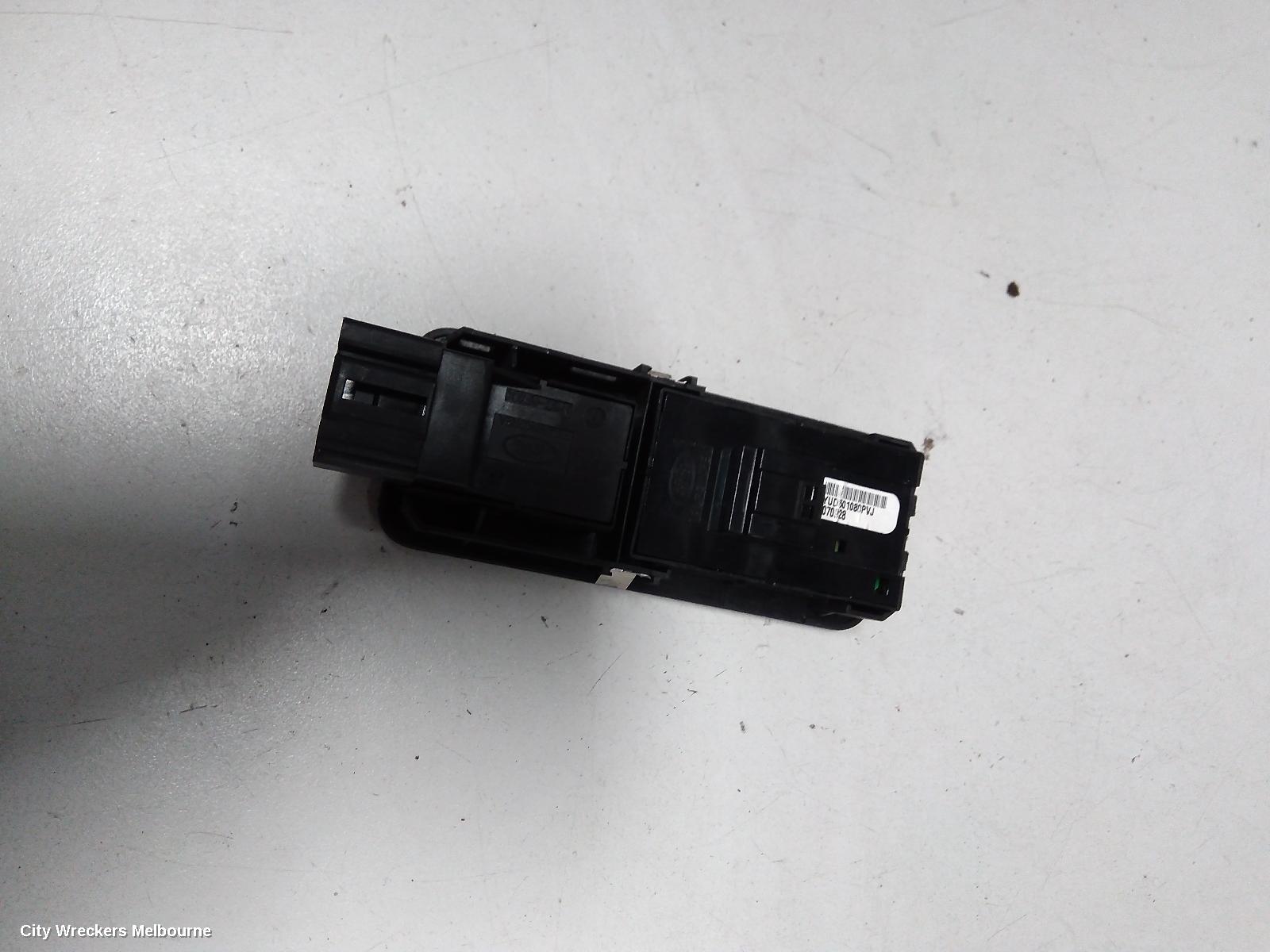 LAND ROVER RANGEROVER SPORT PWR DR WIND SWITCH, RH FRONT (MASTER SWITCH), L320, 08/2005 - 10/2010