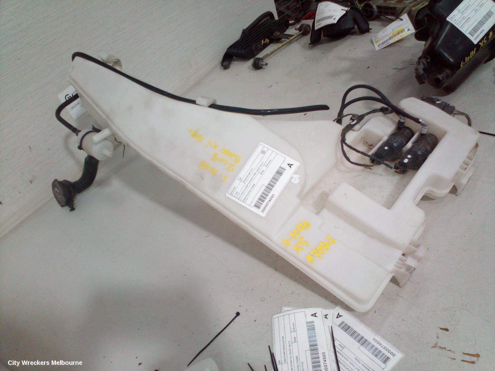 BMW X5 WASHER BOTTLE, E70, NON H/LAMP WASHER TYPE, 03/2007 - 03/2010