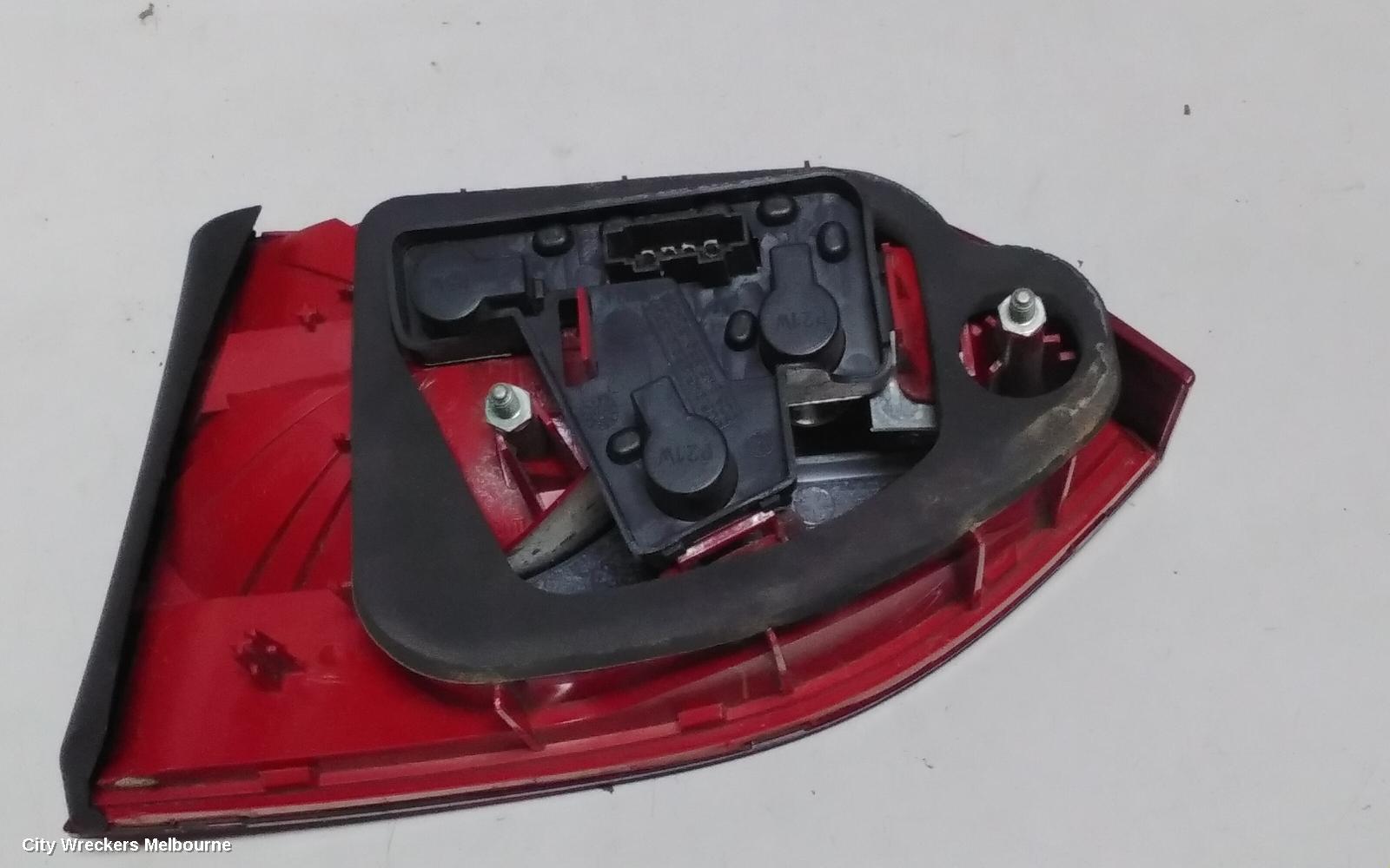 VOLKSWAGEN JETTA REAR GARNISH, BOOTLID LAMP (LH SIDE), 1B, 02/2011 - 10/2014