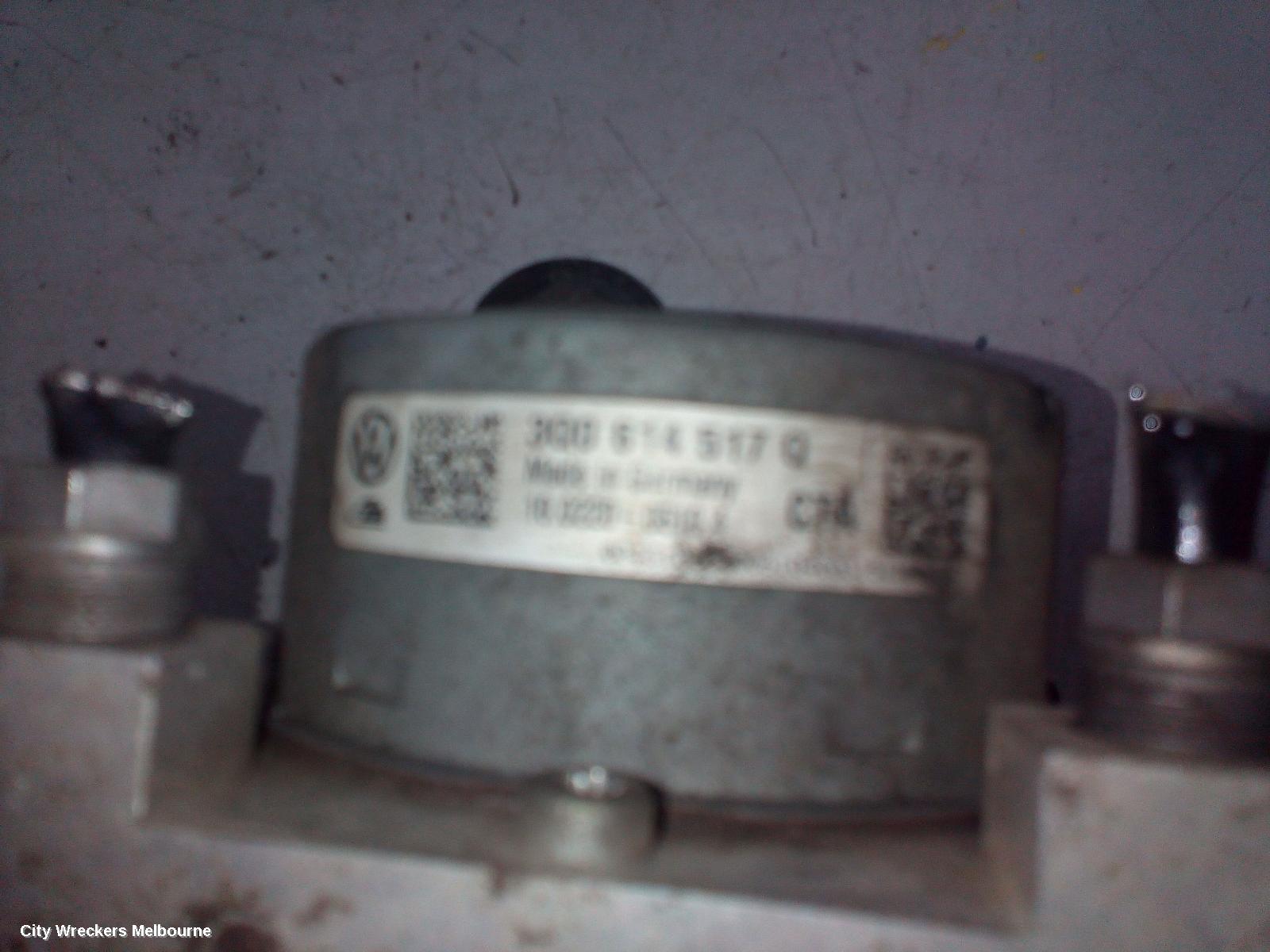 VOLKSWAGEN GOLF ABS PUMP/MODULATOR, GEN 7, ON MOTOR P/N 3Q0614517Q, 03/2013 ONWARDS