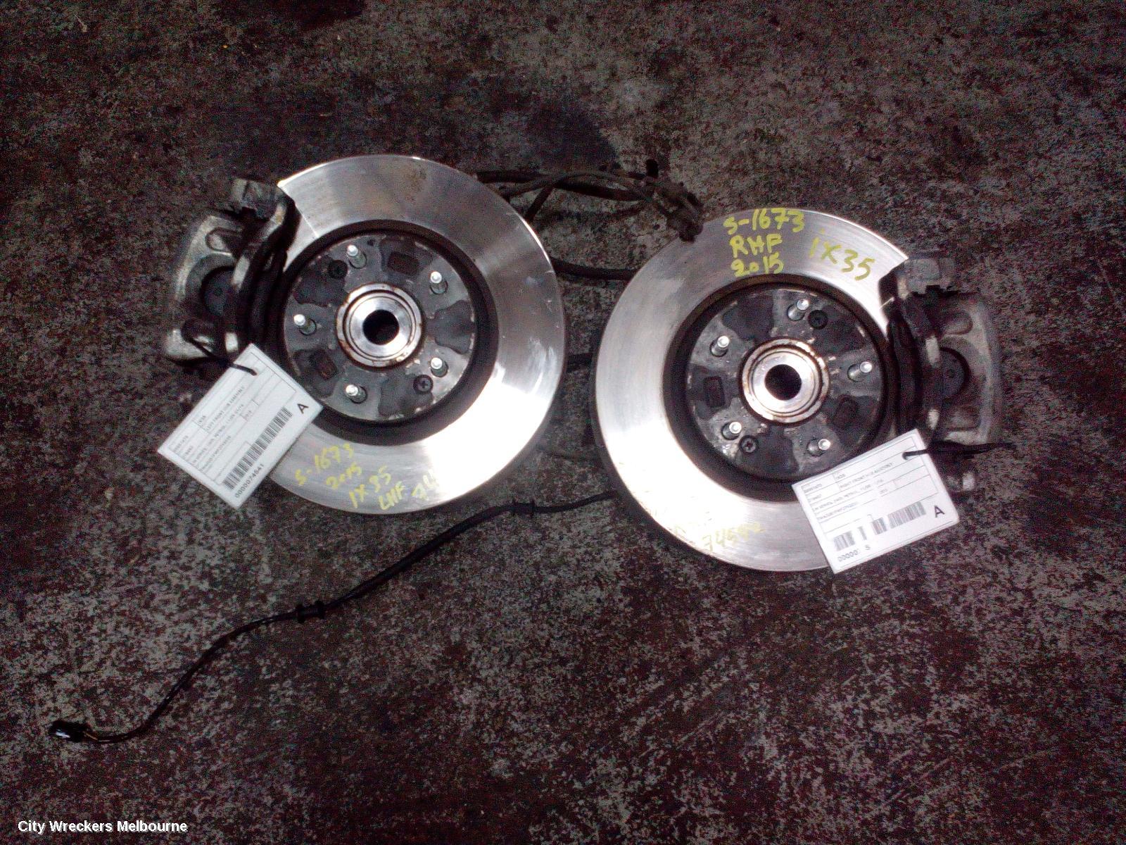 HYUNDAI IX35 RIGHT FRONT HUB ASSEMBLY, LM SERIES, 2WD, PETROL, 11/2009 - 01/2016