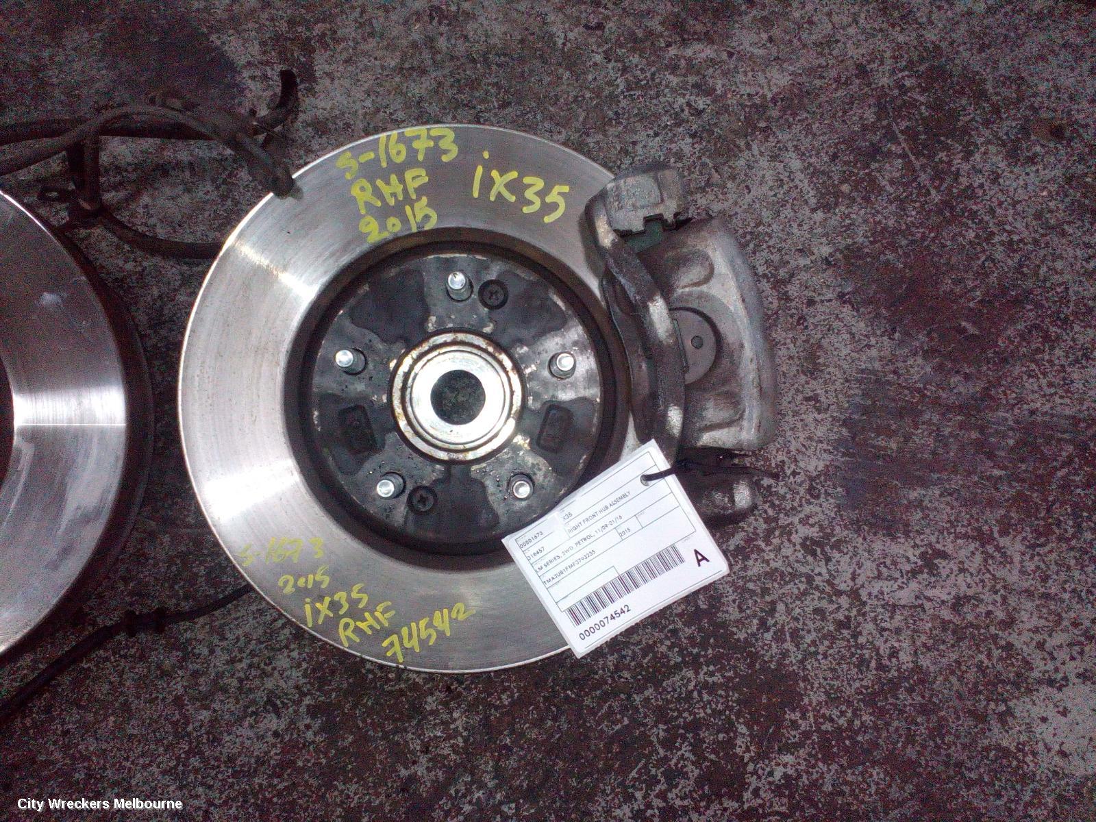 HYUNDAI IX35 RIGHT FRONT HUB ASSEMBLY, LM SERIES, 2WD, PETROL, 11/2009 - 01/2016
