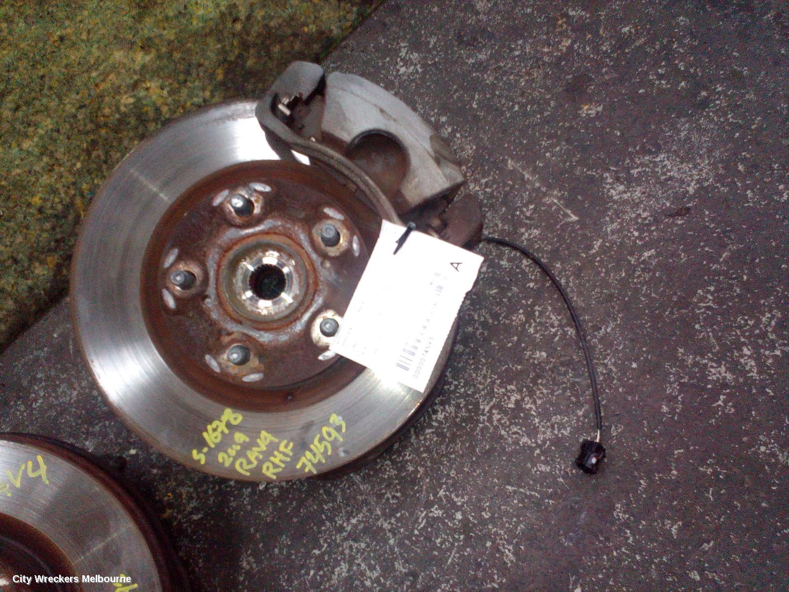 TOYOTA RAV4 RIGHT FRONT HUB ASSEMBLY, ACA33, 2.4, 2AZ-FE, AUTO T/M TYPE, 11/2005 - 11/2012