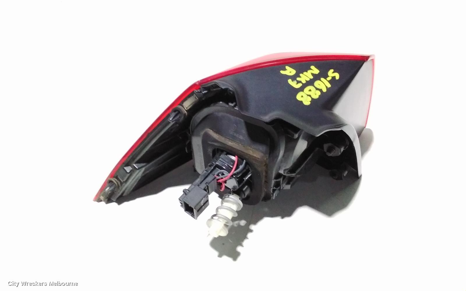 VOLKSWAGEN GOLF RIGHT TAILLIGHT, GEN 7, HATCH, STANDARD, NON LED TYPE, 03/2013 - 03/2017