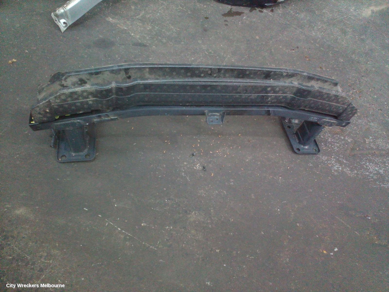 RENAULT KALEOS F/BAR REINFORC/BRACK, REINFORCEMENT, H45, 07/2011 - 03/2013