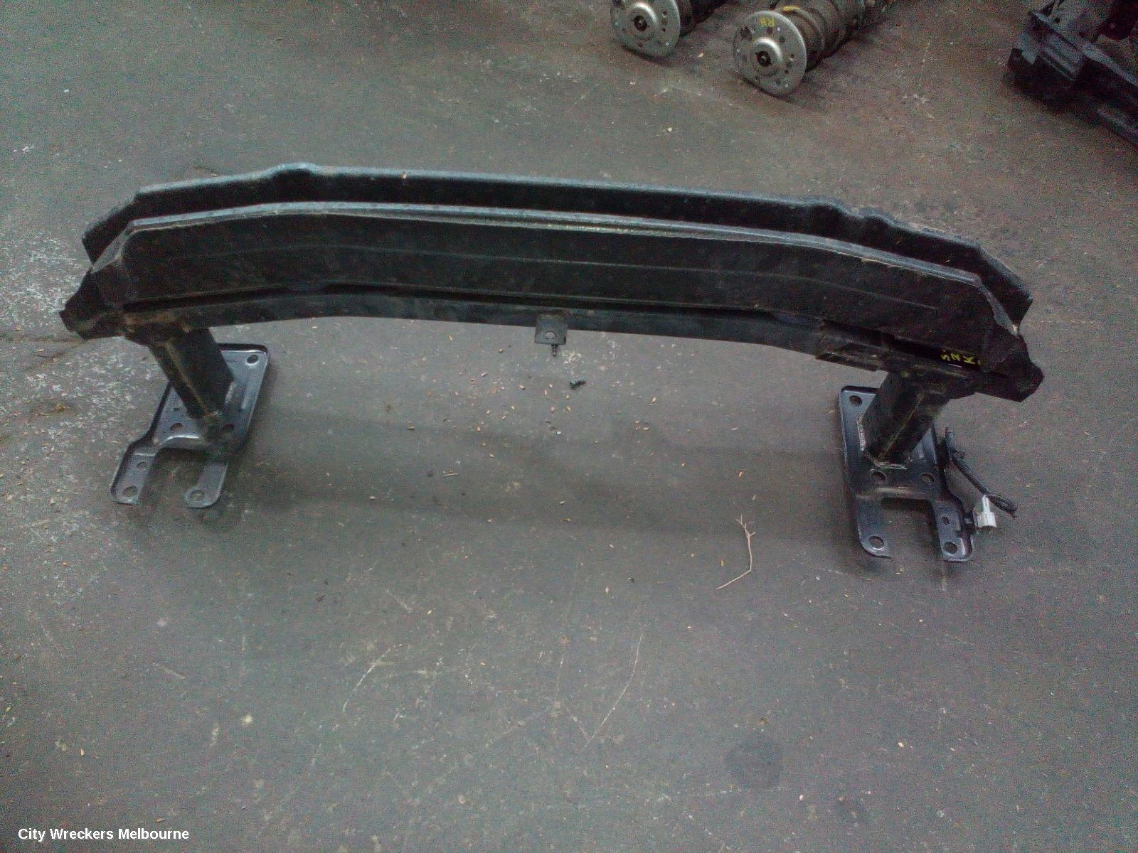 RENAULT KALEOS F/BAR REINFORC/BRACK, REINFORCEMENT, H45, 07/2011 - 03/2013