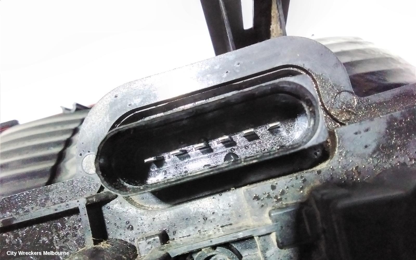 VOLKSWAGEN CADDY RIGHT TAILLIGHT, 2K, 12/2004 - 08/2010