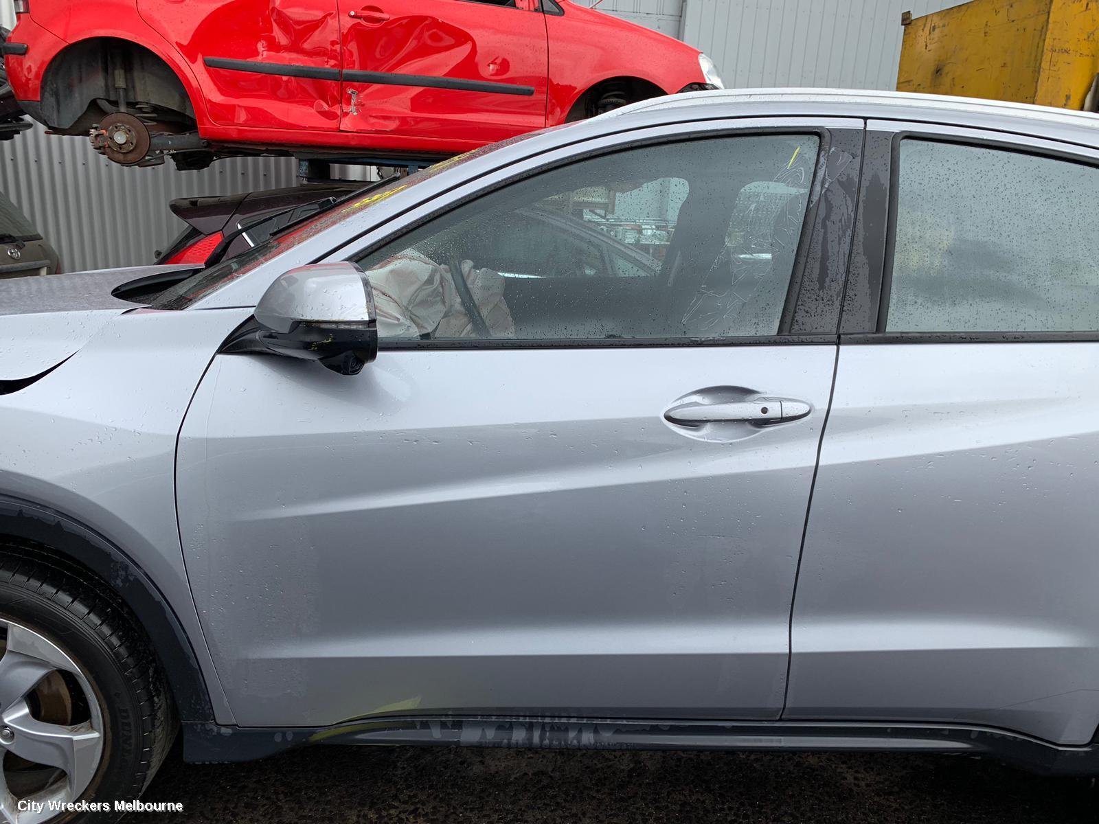 HONDA HRV DOOR HANDLE, OUTER, RH FRONT, COLOUR CODED, RU5, 12/2014 - 10/2021