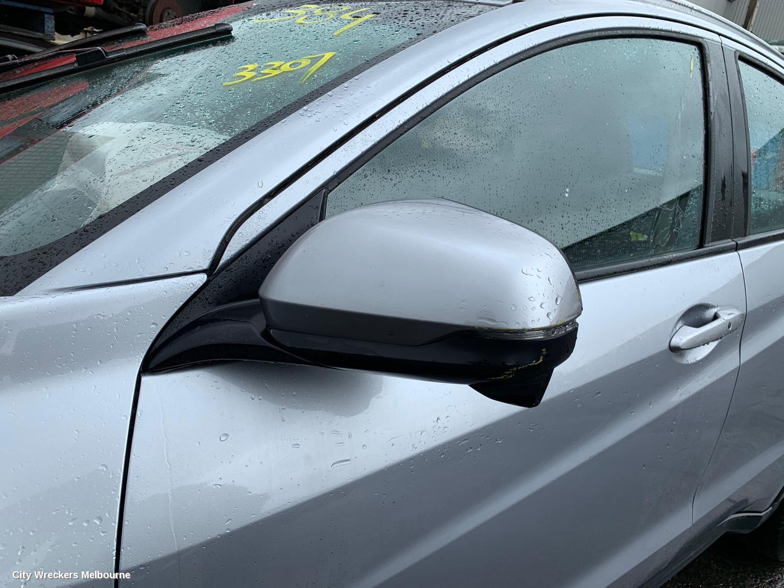 HONDA HRV DOOR HANDLE, OUTER, RH FRONT, COLOUR CODED, RU5, 12/2014 - 10/2021