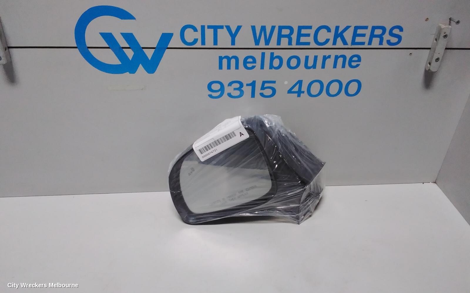 HOLDEN CAPTIVA LEFT DOOR MIRROR, CG, W/ BLINDSPOT DETECTION TYPE, 10/2015 - 06/2018