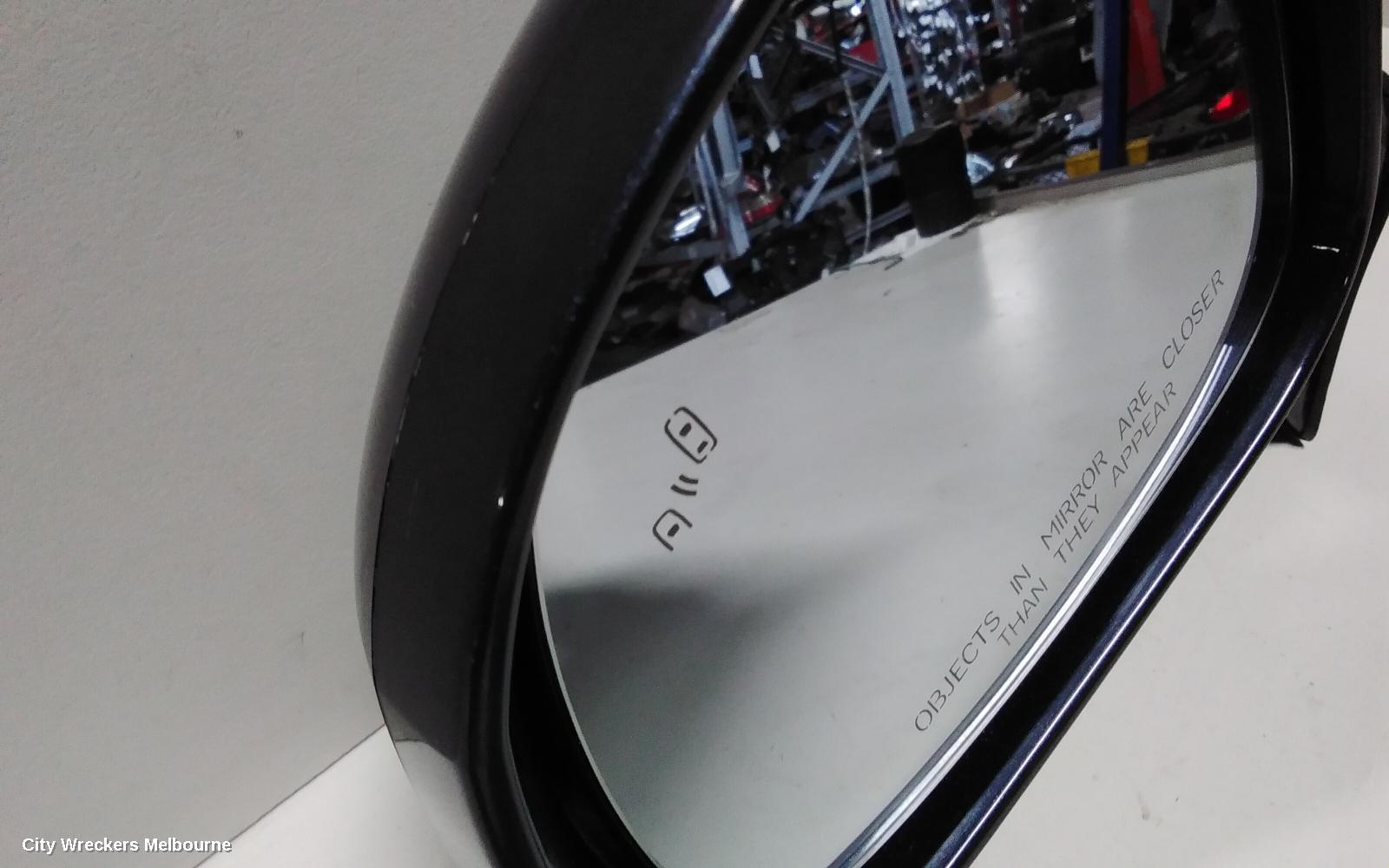 HOLDEN CAPTIVA LEFT DOOR MIRROR, CG, W/ BLINDSPOT DETECTION TYPE, 10/2015 - 06/2018
