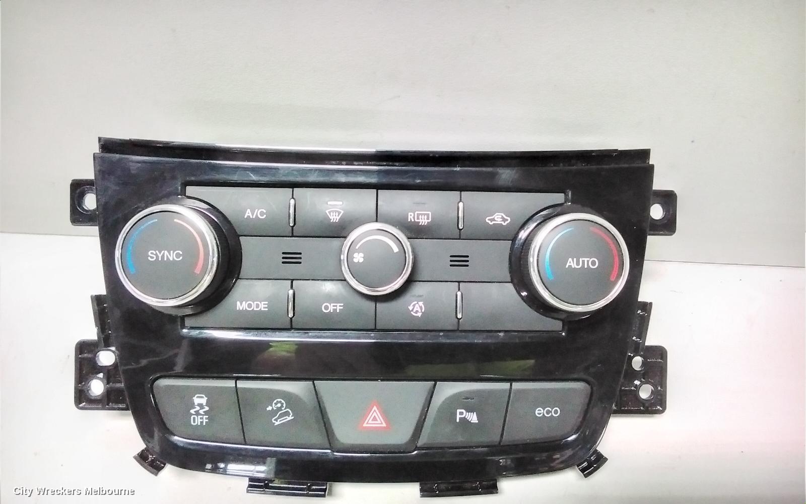 HOLDEN CAPTIVA HEATER/AC CONTROLS, DUAL ZONE CLIMATE CONTROL TYPE, W/ PARK ASSIST BUTTON TYPE, CG, 01/2014 - 06/2018
