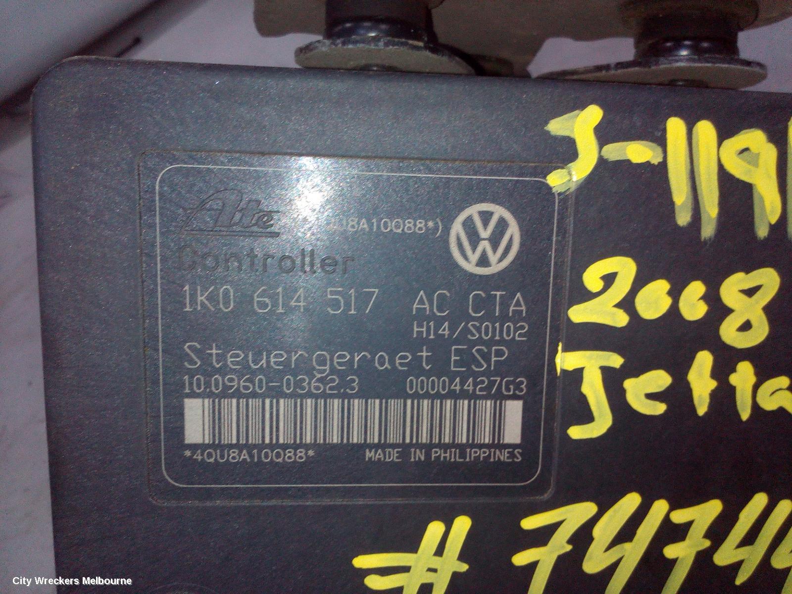 VOLKSWAGEN JETTA ABS PUMP/MODULATOR, 1KM, ON MOTOR P/N 1K0614517AC, 02/2006 - 07/2011