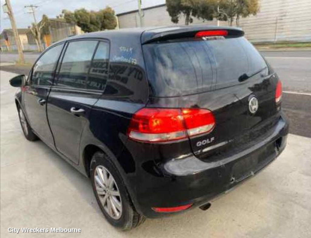 VOLKSWAGEN GOLF REAR GARNISH, TAILGATE LAMP (LH SIDE), GEN 6, 12/2008 - 03/2013
