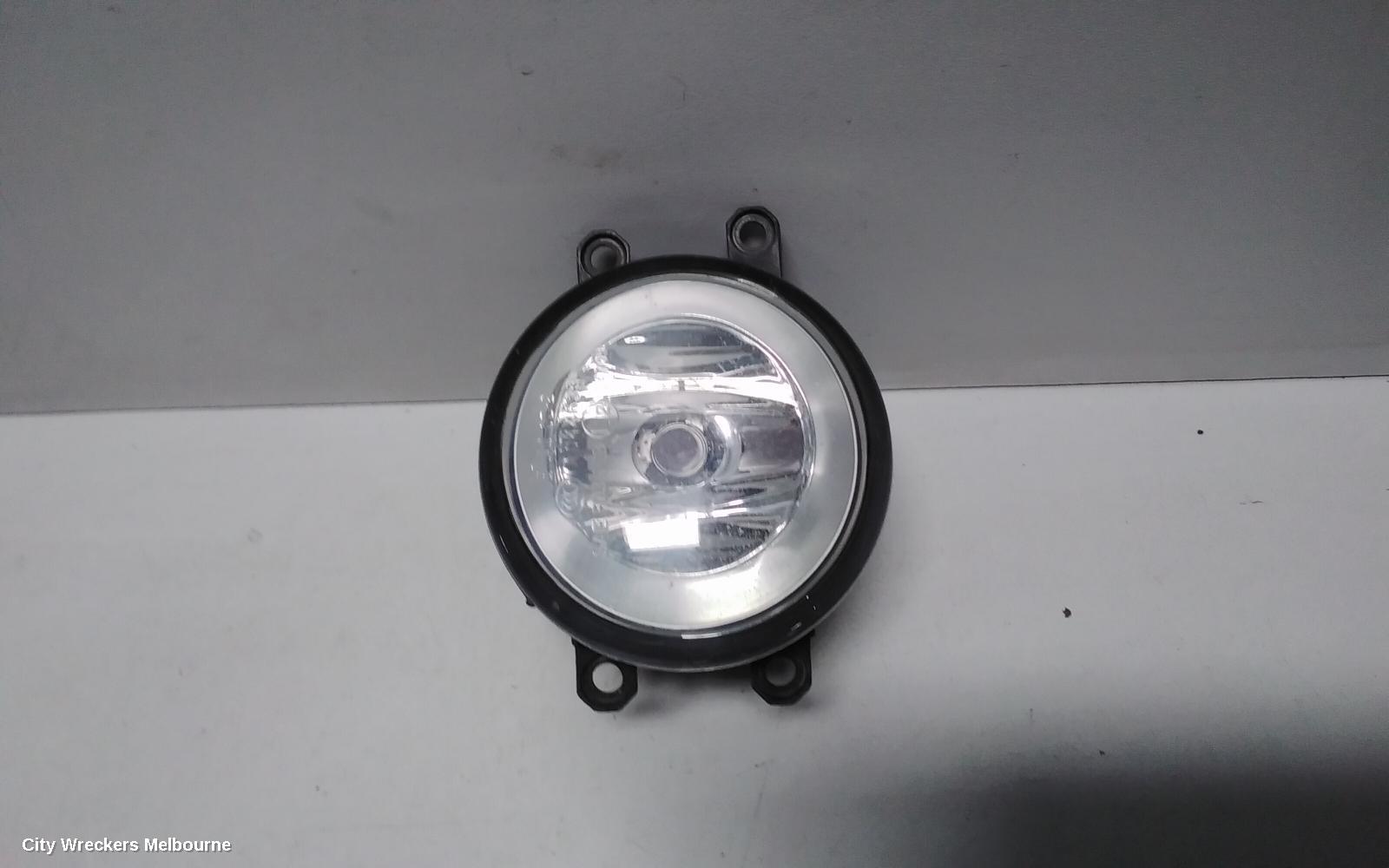 TOYOTA COROLLA LEFT INDICATOR/FOG/SIDE, BUMPER FOGLAMP, ZRE152/20153R, SEDAN, 03/2007 - 12/2013
