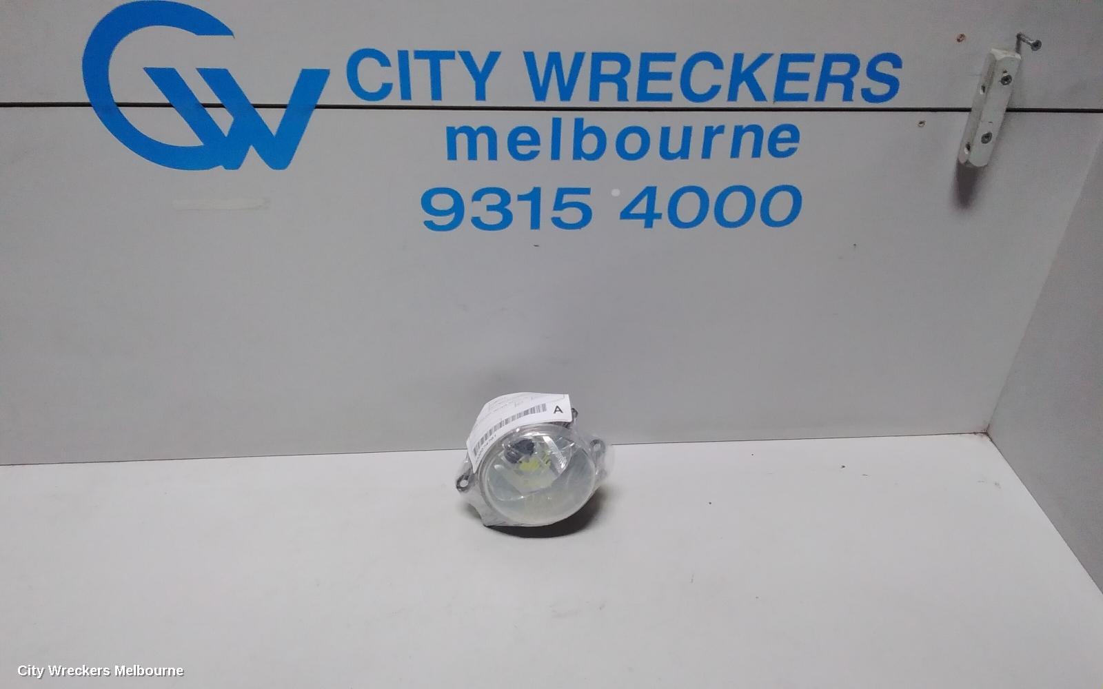 TOYOTA COROLLA LEFT INDICATOR/FOG/SIDE, BUMPER FOGLAMP, ZRE182R, HATCH, 10/2012 - 03/2015