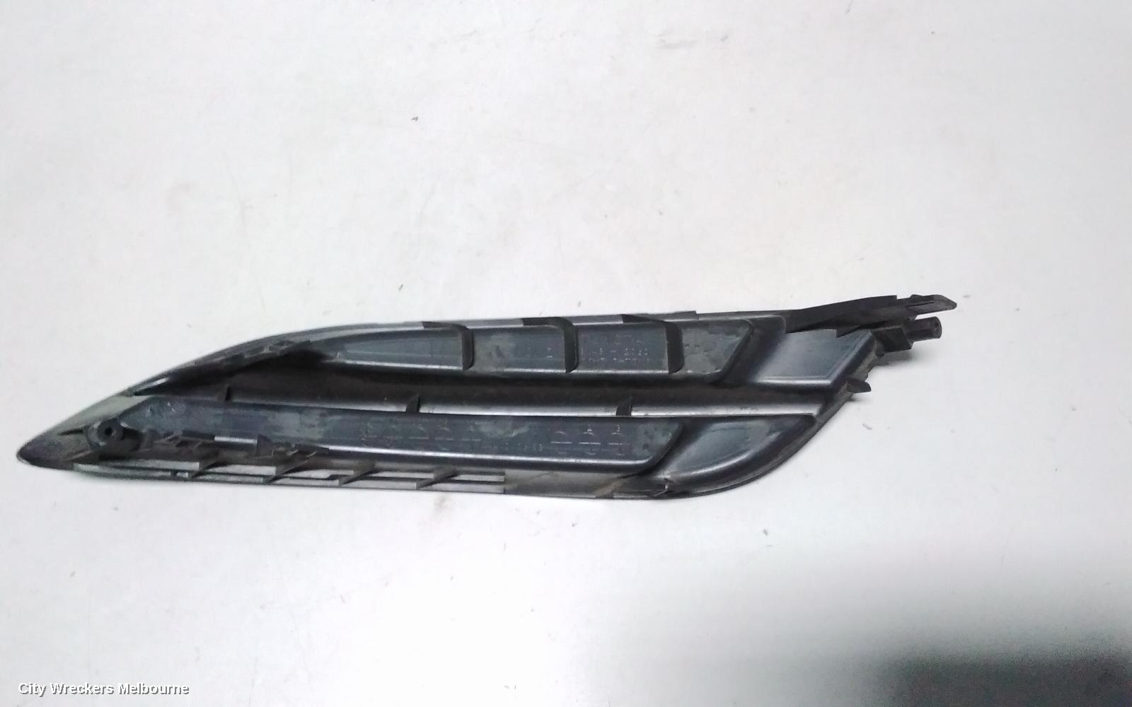 TOYOTA COROLLA RIGHT INDICATOR/FOG/SIDE, BUMPER FOGLAMP, ZRE152R, HATCH, 03/2007 - 10/2009