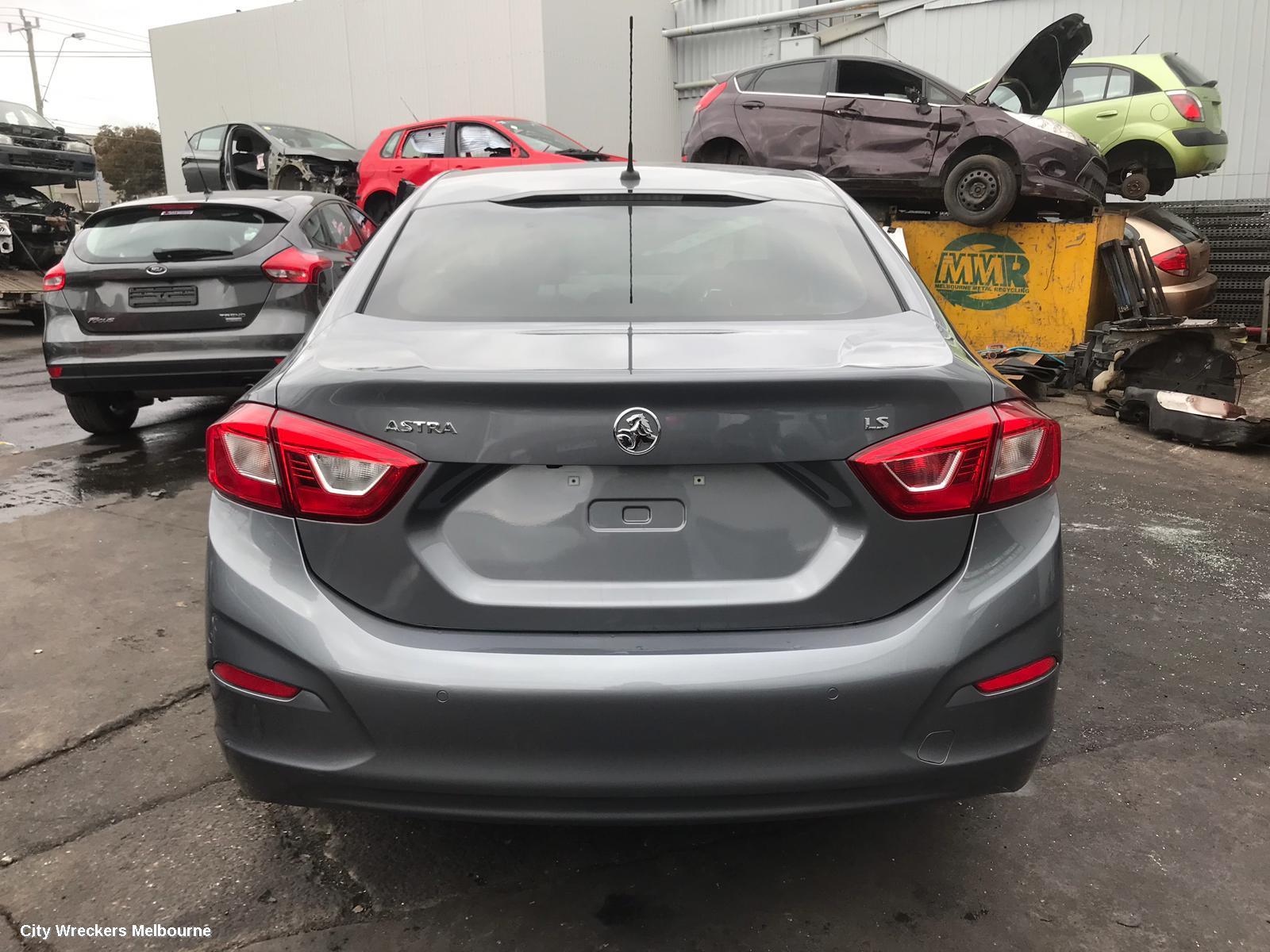 HOLDEN ASTRA DOOR HANDLE, OUTER, RH FRONT, SEDAN, COLOUR CODED, W/ KEYLESS ENTRY TYPE, BL, 05/2017 - 12/2020