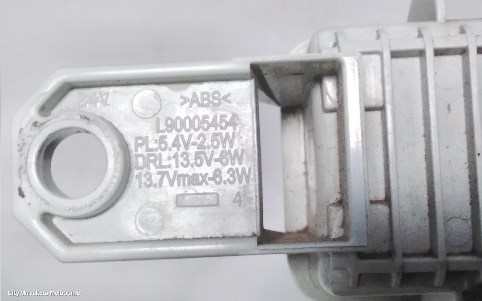 PEUGEOT 308 LEFT INDICATOR/FOG/SIDE, DAYTIME RUNNING LAMP, PALE SILVER TYPE, T9, ACCESS/ACTIVE, 10/2014 - 02/2015