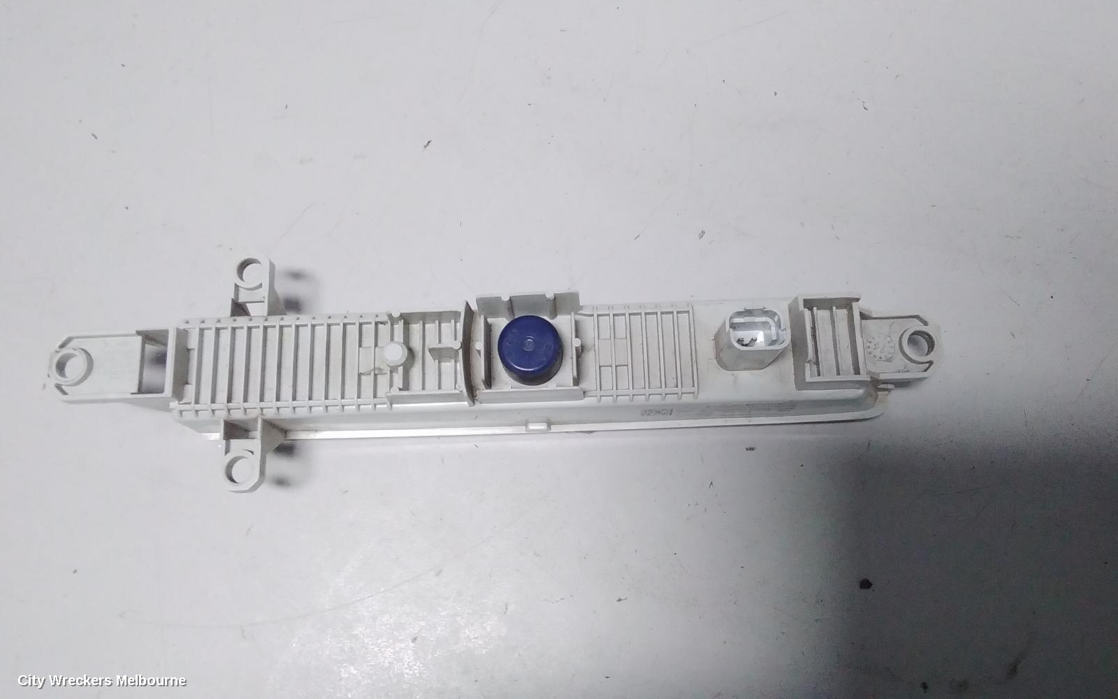 PEUGEOT 308 LEFT INDICATOR/FOG/SIDE, DAYTIME RUNNING LAMP, PALE SILVER TYPE, T9, ACCESS/ACTIVE, 10/2014 - 02/2015
