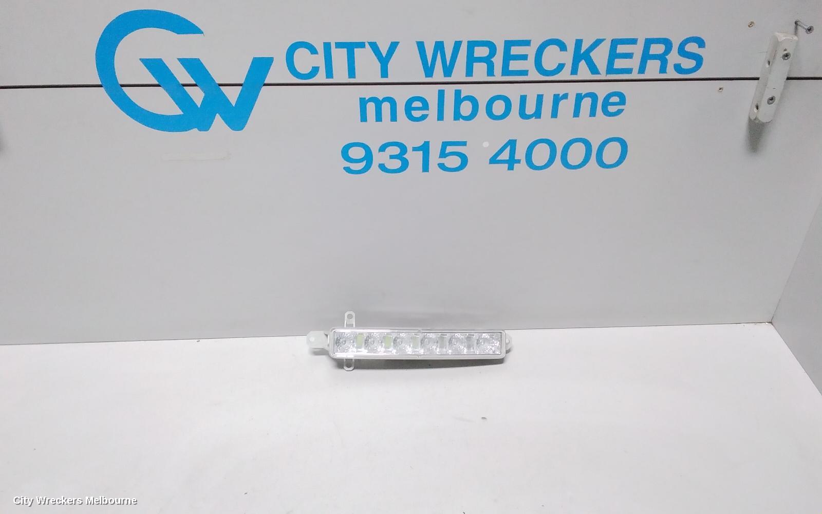 PEUGEOT 308 LEFT INDICATOR/FOG/SIDE, DAYTIME RUNNING LAMP, PALE SILVER TYPE, T9, ACCESS/ACTIVE, 10/2014 - 02/2015