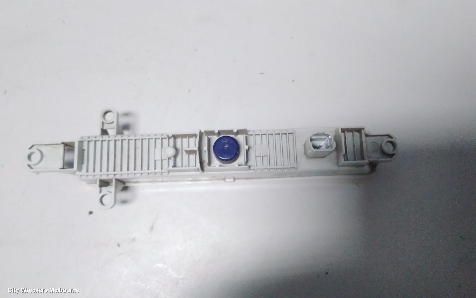 PEUGEOT 308 RIGHT INDICATOR/FOG/SIDE, BUMPER FOGLAMP, T9, ACTIVE/ALLURE, 10/2014 - 01/2021
