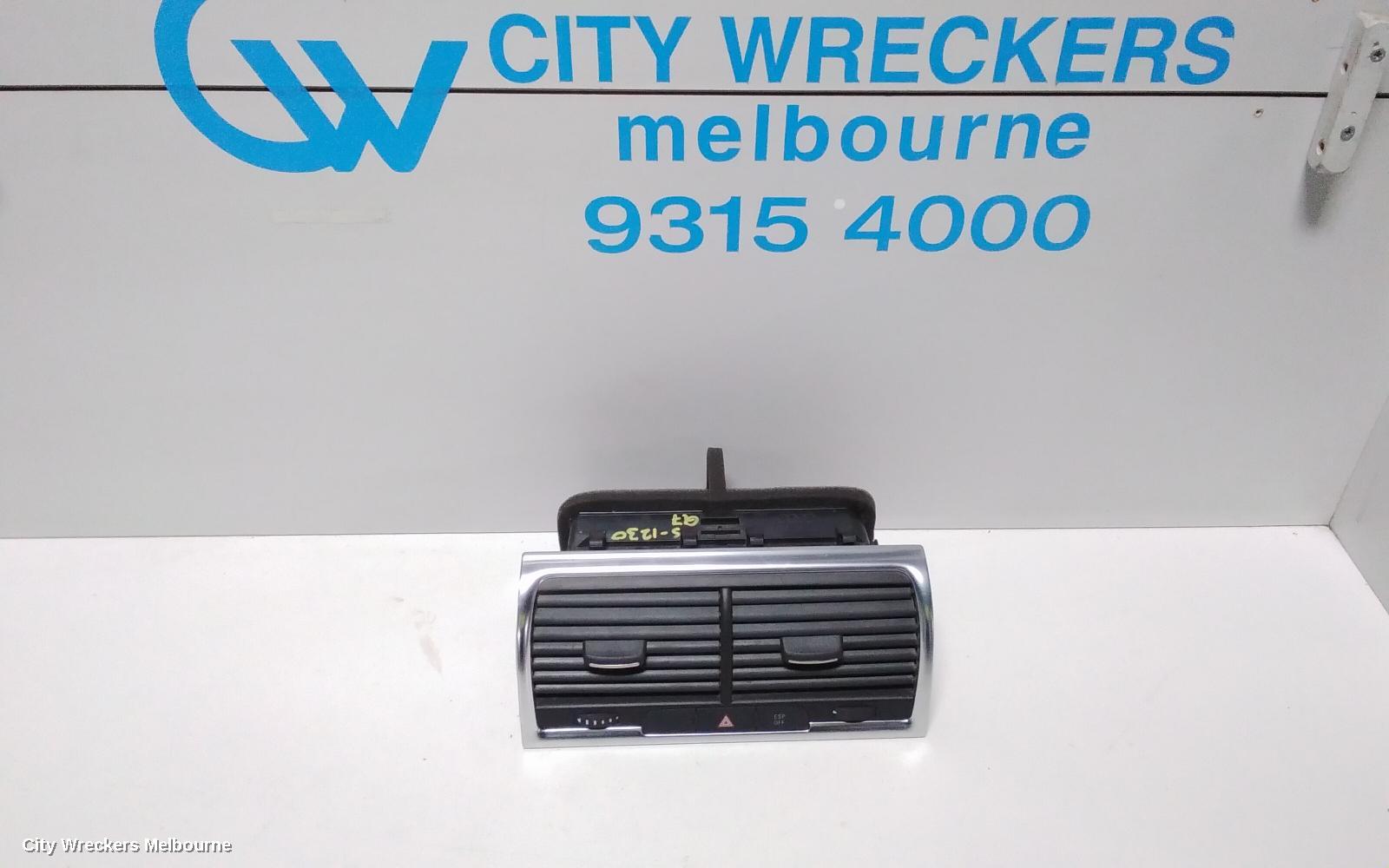AUDI Q7, 4L, 09/2006 - 08/2015, CENTER AIRVENT: 74941