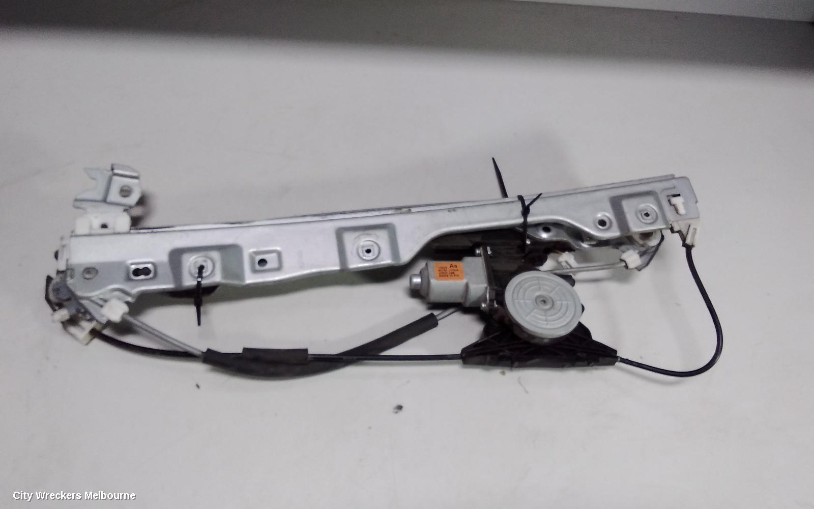 RENAULT KALEOS LEFT FRONT WINDOW REG/MOTOR, H45, DOOR REG ASSY (REG AND MOTOR), 09/2013 - 04/2016
