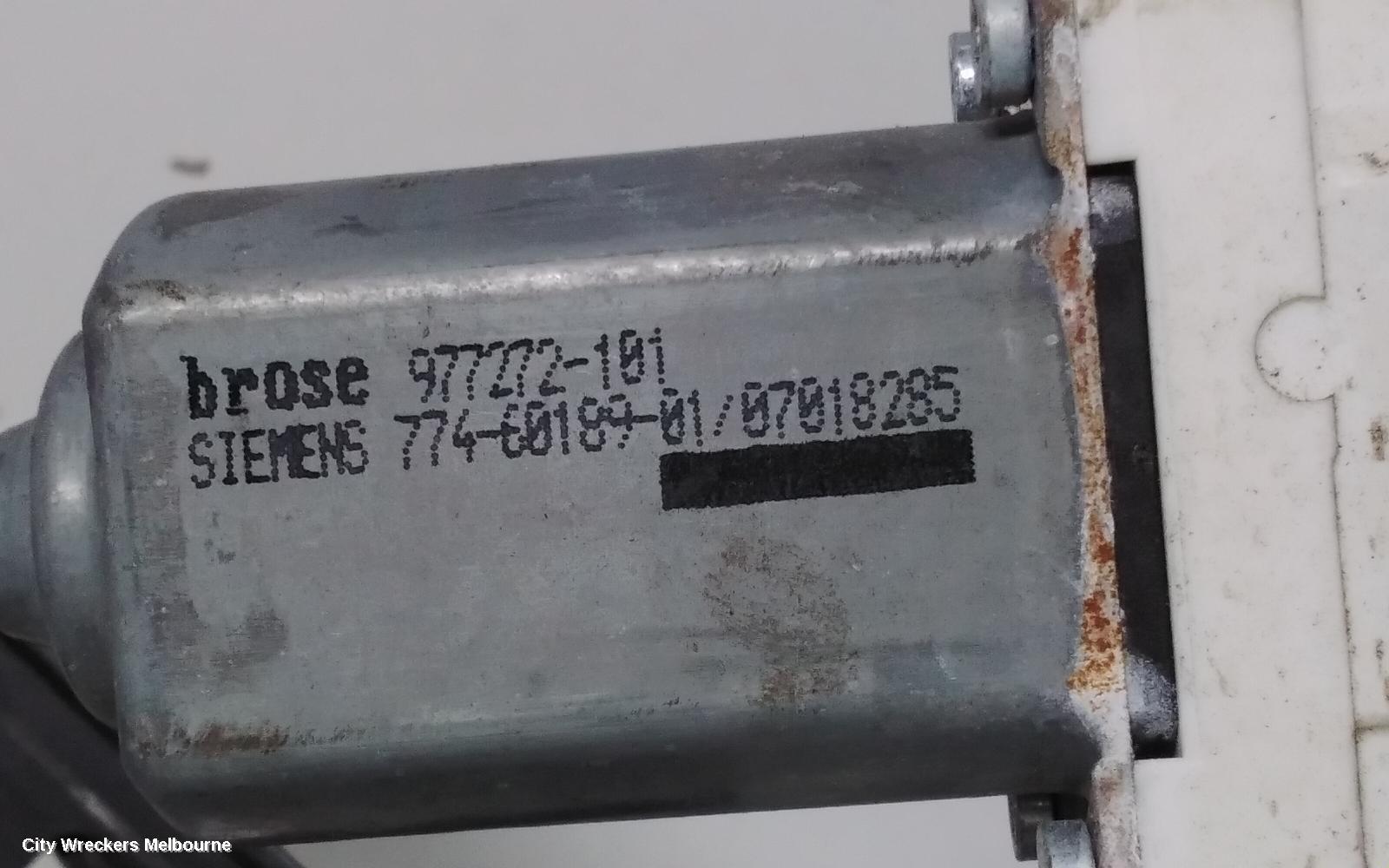 AUDI Q7 RIGHT FRONT WINDOW REG/MOTOR, 4L, 09/2006 - 08/2015