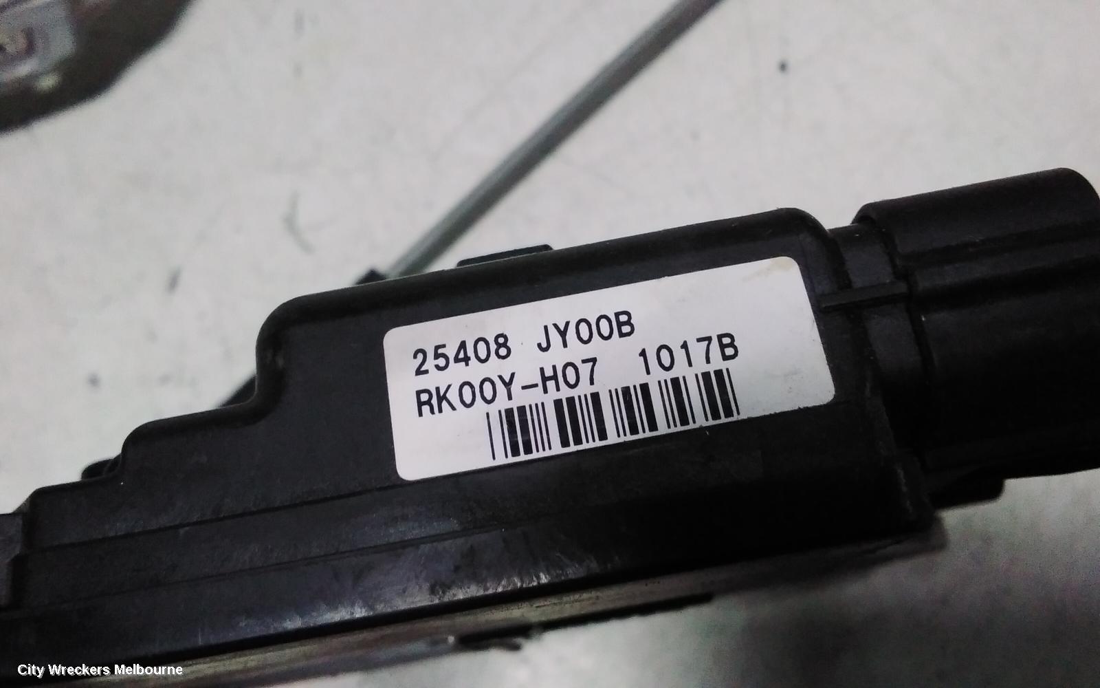 RENAULT KALEOS LEFT FRONT WINDOW REG/MOTOR, H45, DOOR REG ASSY (REG AND MOTOR), 09/2013 - 04/2016