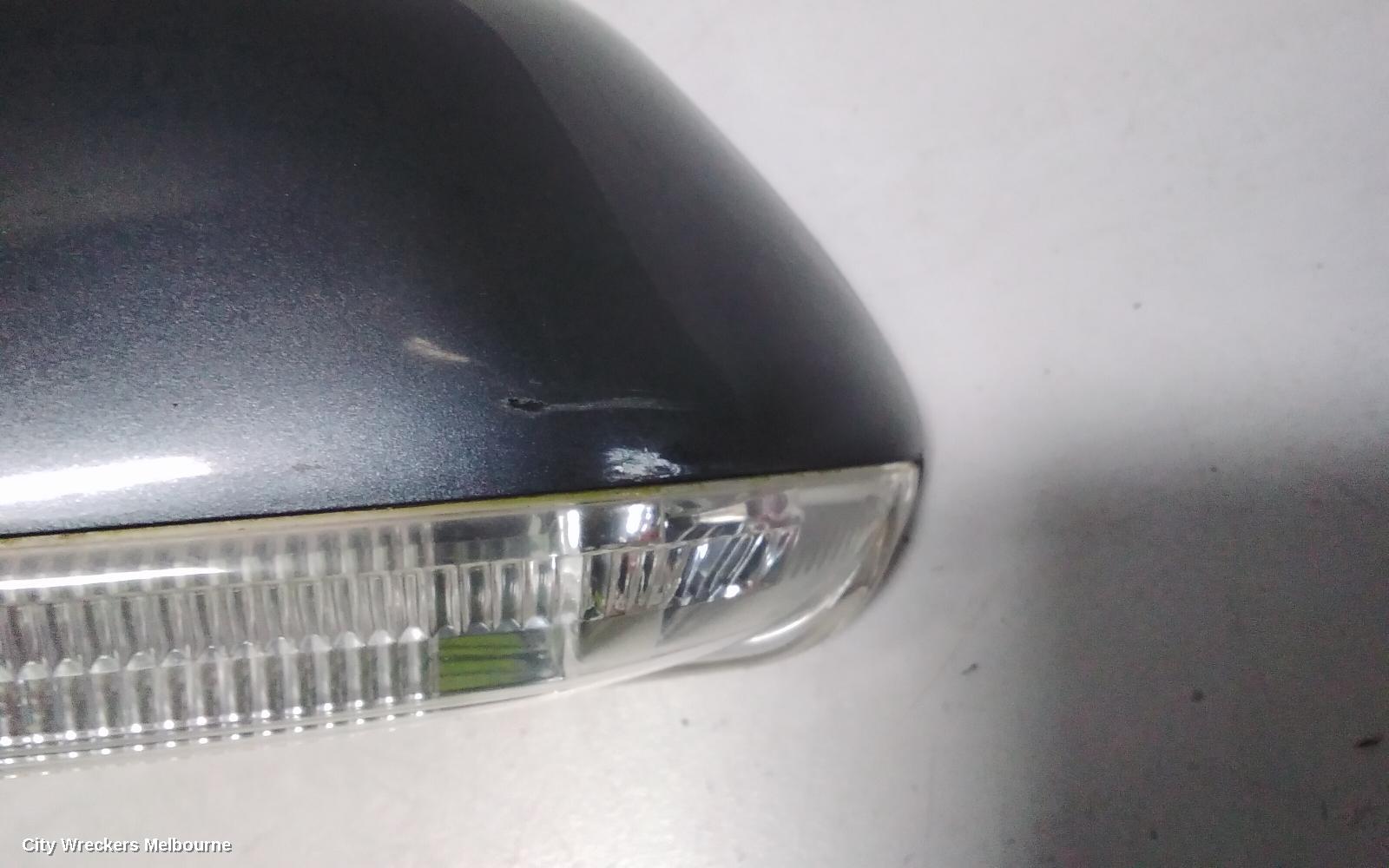 SKODA OCTAVIA LEFT DOOR MIRROR, 1Z, ELEGANCE/SCOUT, MANUAL FOLD, W/ SURROUND LIGHT TYPE (6XN), 01/2004 - 01/2009