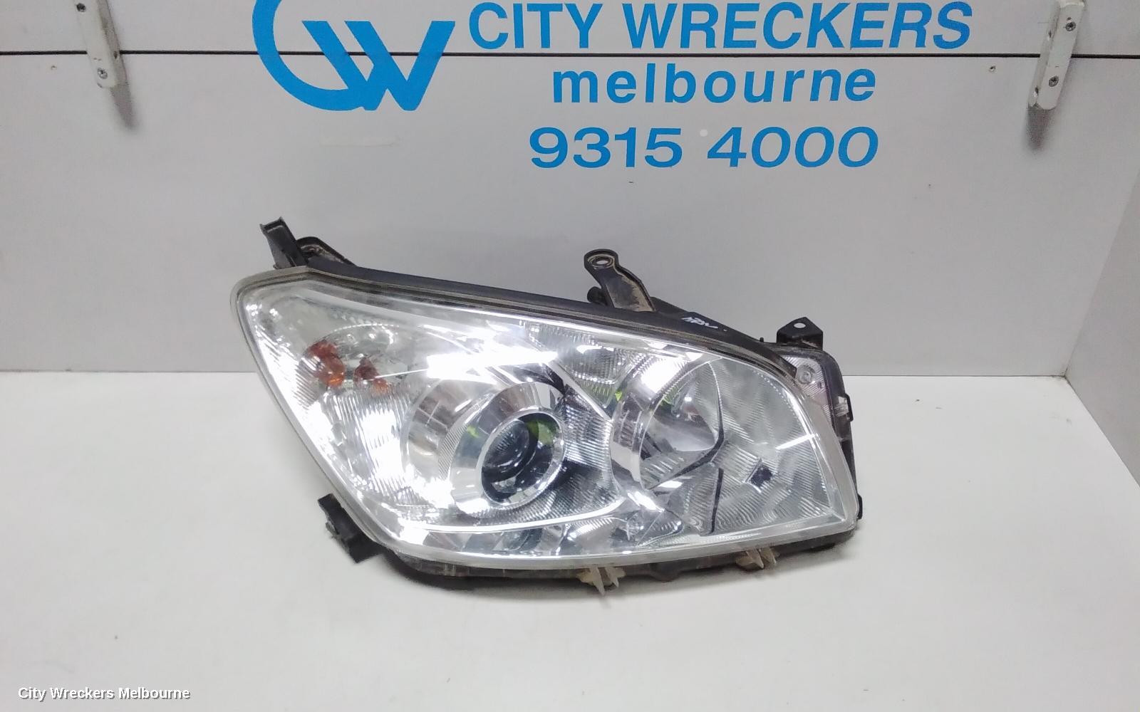 TOYOTA RAV4 RIGHT HEADLAMP, ACA33, 08/2008 - 11/2012