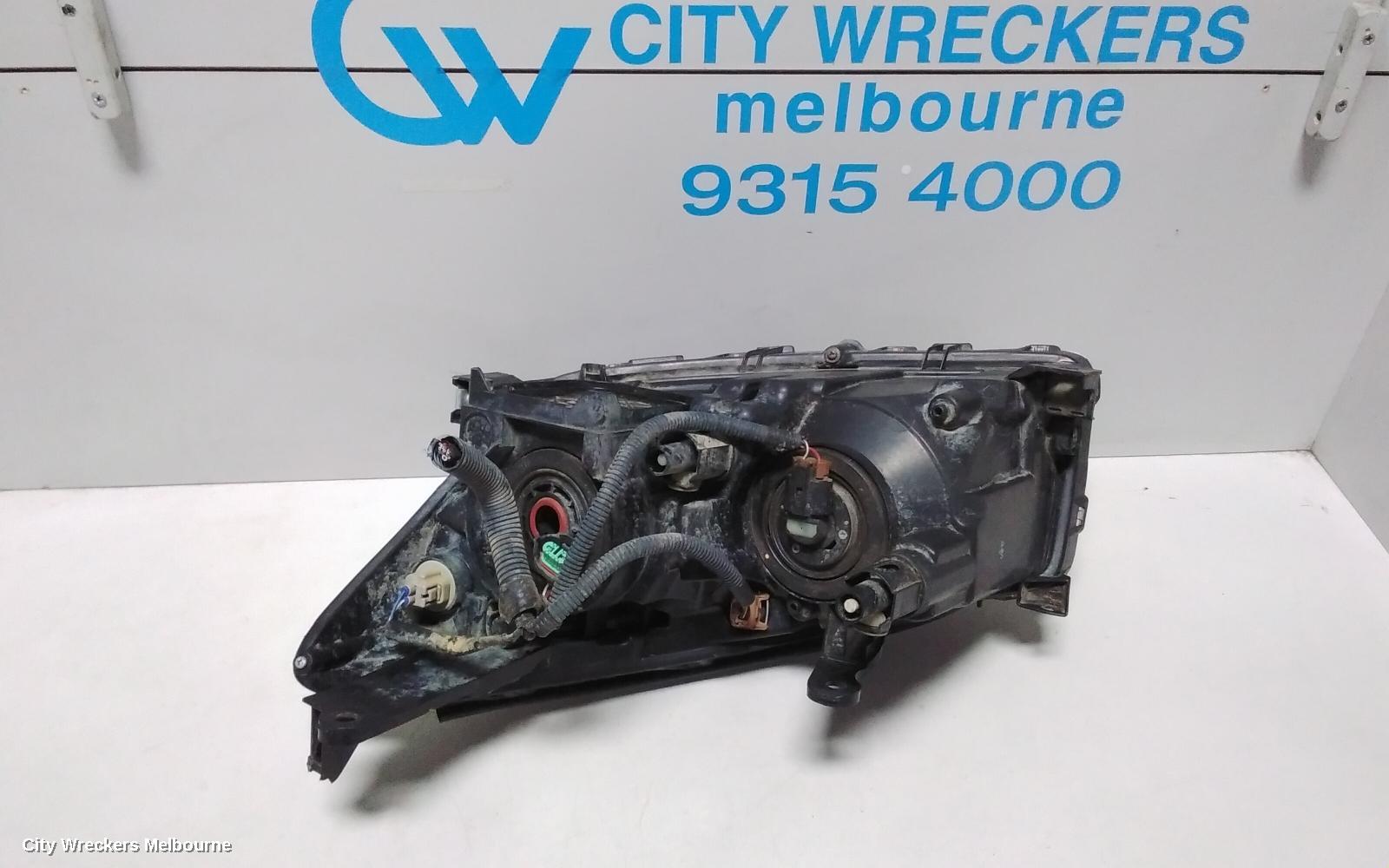 TOYOTA RAV4 RIGHT HEADLAMP, ACA33, 08/2008 - 11/2012