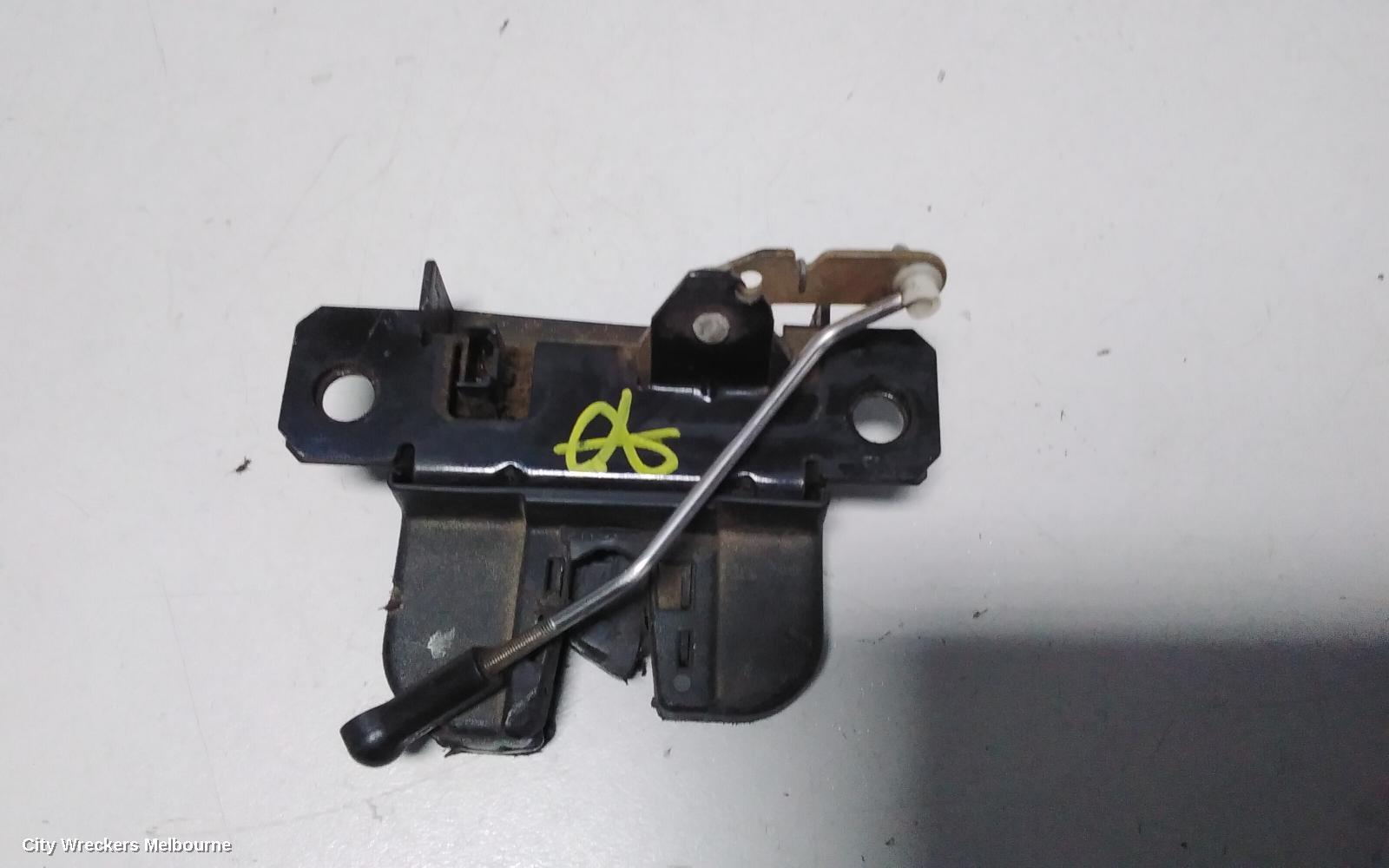 VOLKSWAGEN CADDY DOOR/BOOT/GATE LOCK, LEFT BARN DOOR LOCK, LOWER, 2K, 12/2004 - 06/2015