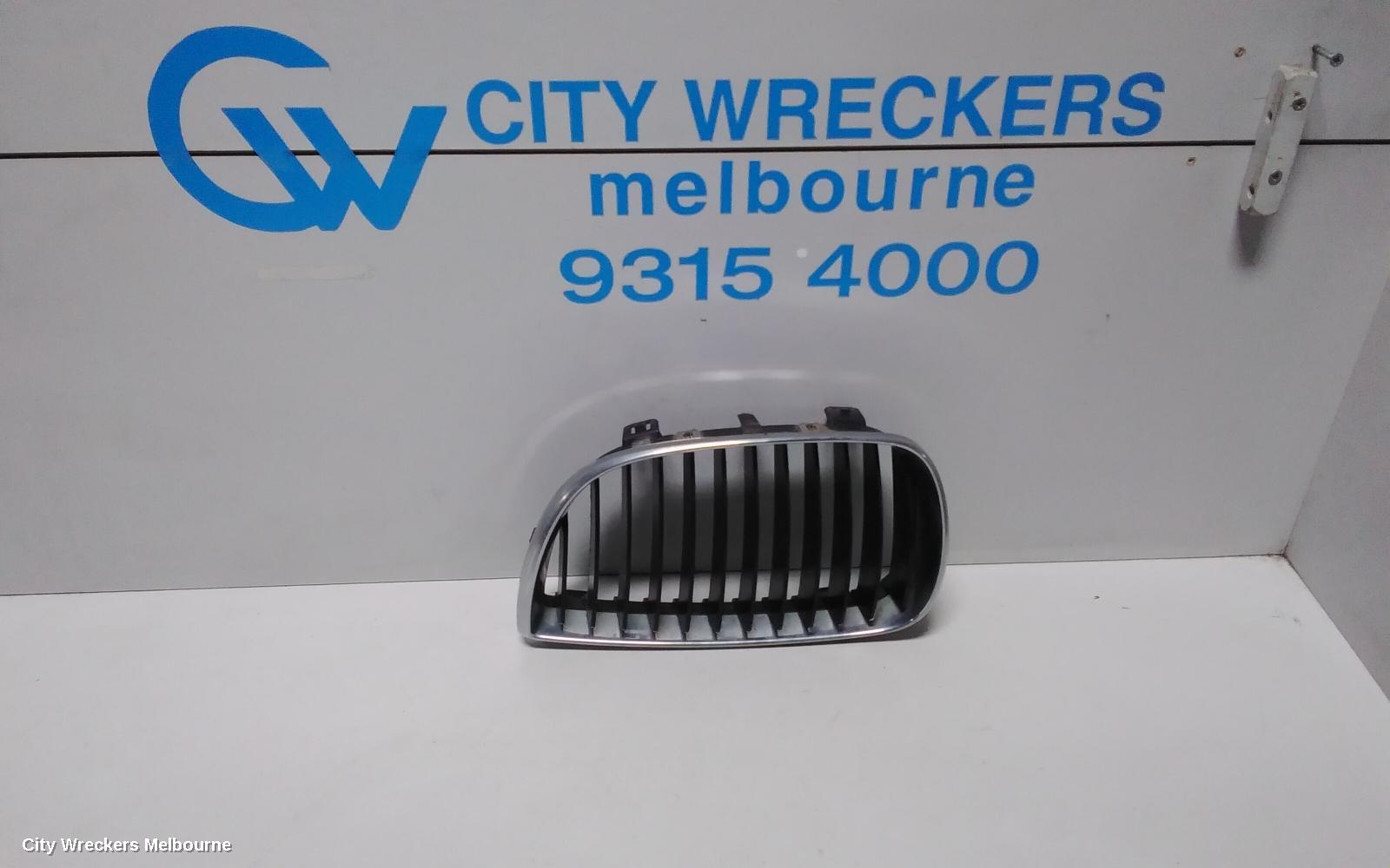 BMW 1 SERIES GRILLE, RADIATOR GRILLE (LH SIDE), E87, HATCH, CHROME, 10/2004 - 09/2011
