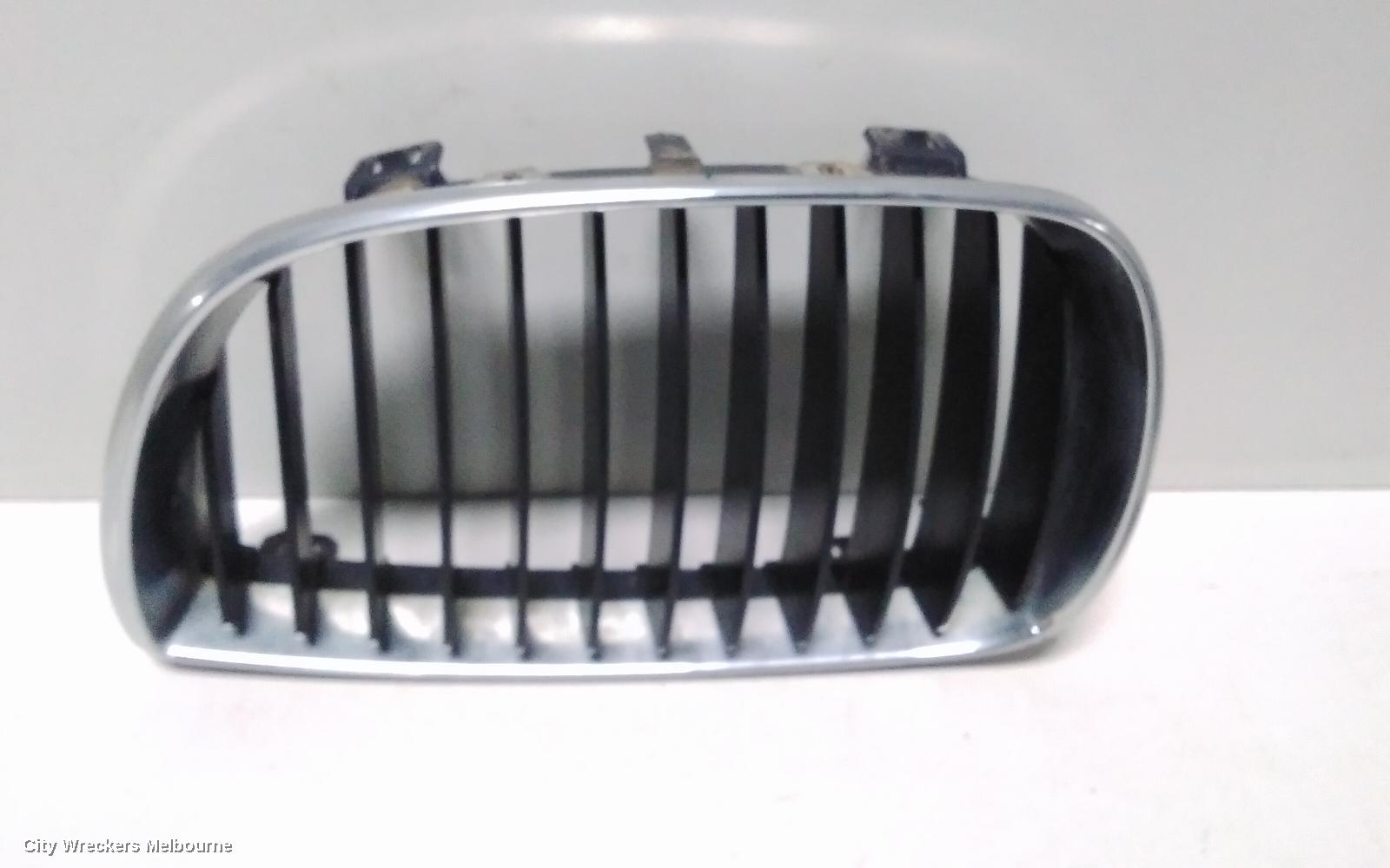 BMW 1 SERIES GRILLE, RADIATOR GRILLE (LH SIDE), E87, HATCH, CHROME, 10/2004 - 09/2011