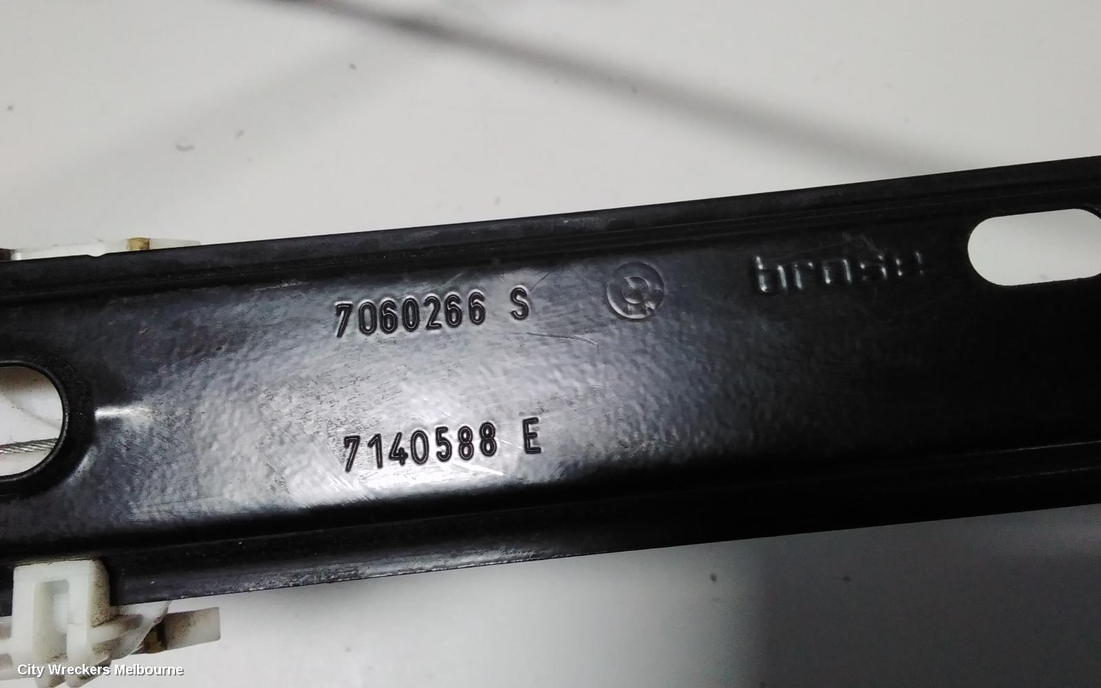 BMW 3 SERIES RIGHT FRONT WINDOW REG/MOTOR, E90, SEDAN, 03/2005 - 01/2012