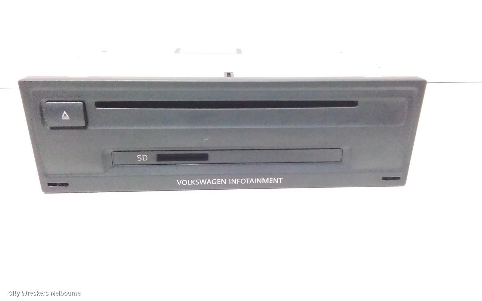 VOLKSWAGEN GOLF RADIO/CD/DVD/SAT/TV, DISPLAY SCREEN, 6.5IN, NON SAT NAV TYPE, GEN 7, 03/2013 - 03/2017