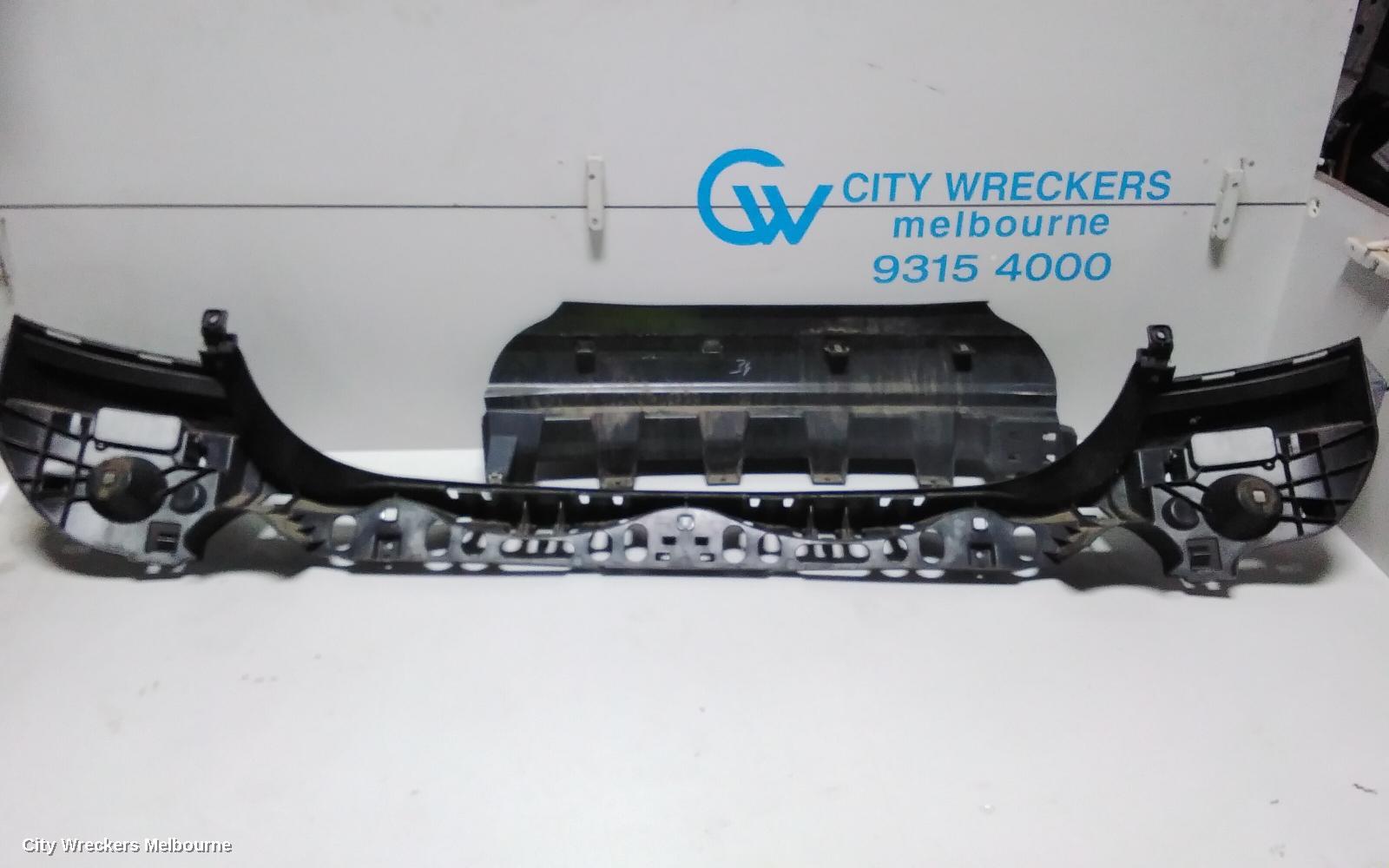BMW 5 SERIES, F10/F11, 05/2010 - 01/2017, REAR CENTER BRAKET REFER TO PHOTOS: 75157