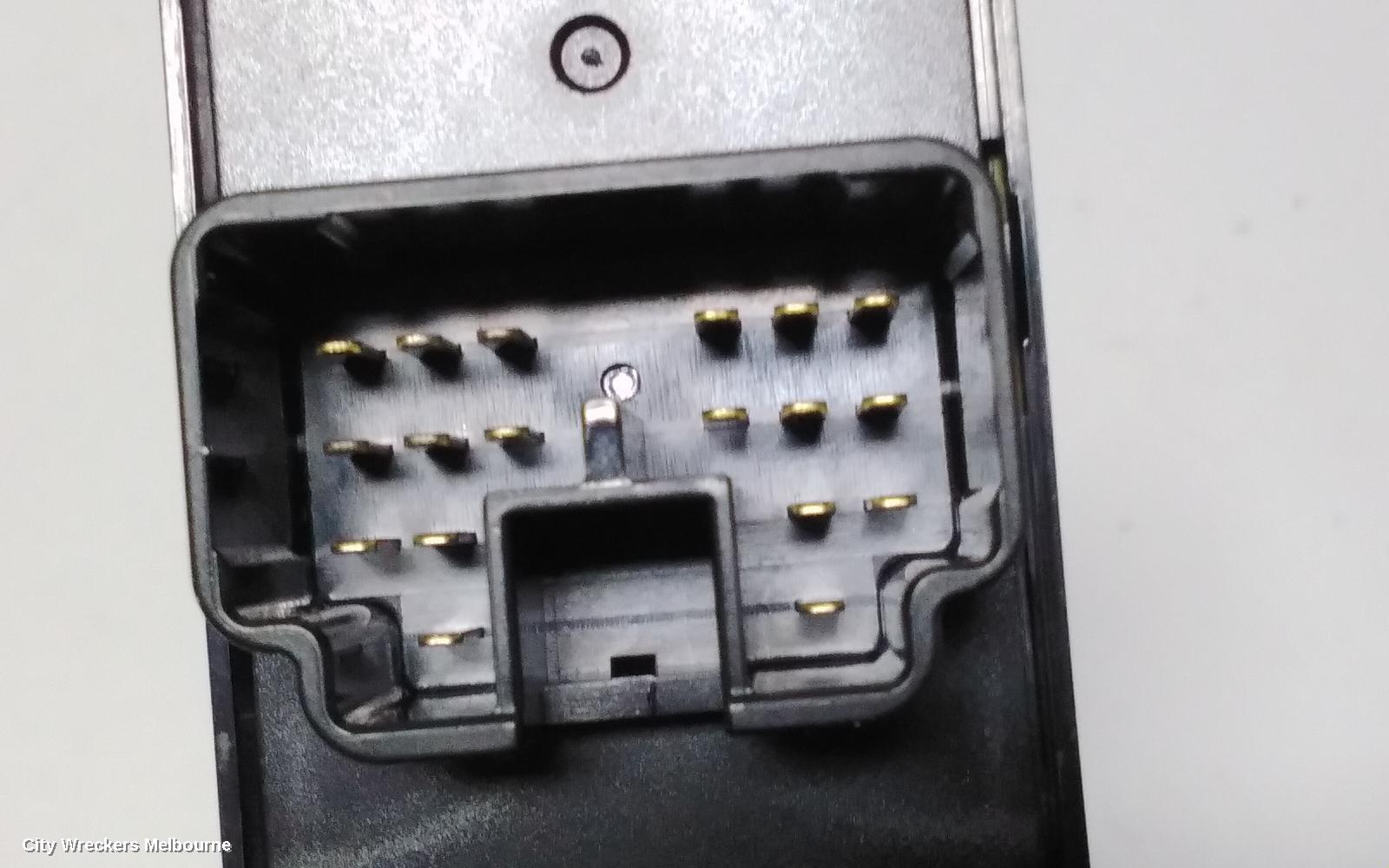 PEUGEOT 4008 PWR DR WIND SWITCH, RH FRONT (MASTER SWITCH), 04/2012 - 12/2017