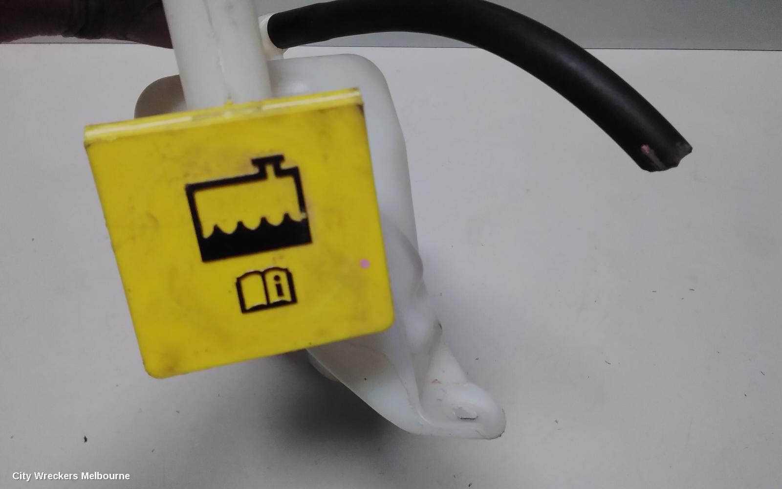 JEEP GRANDCHEROKEE WASHER BOTTLE, WK, W/ H/LAMP WASHER TYPE, 10/2010 ONWARDS