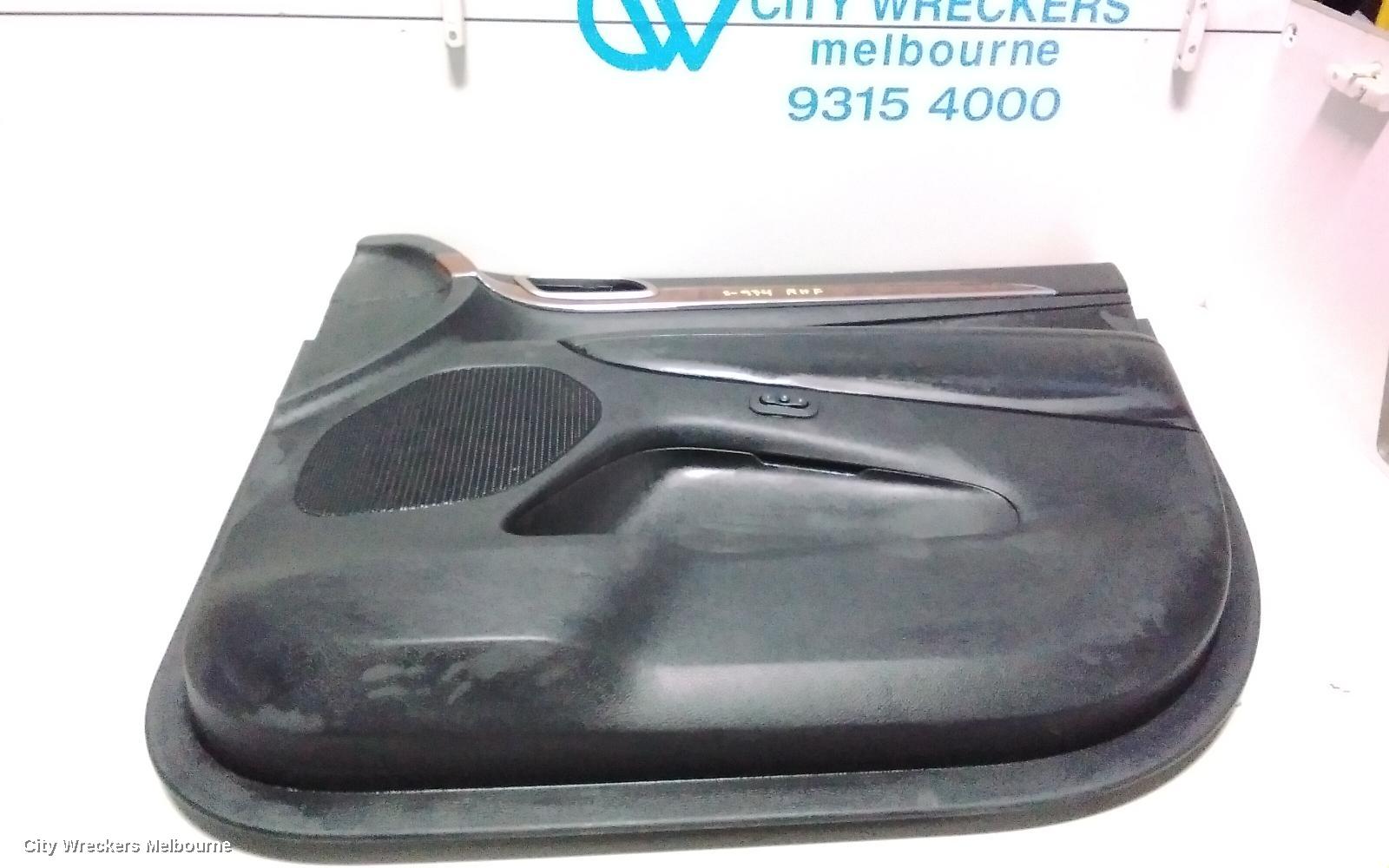 JEEP GRANDCHEROKEE DOOR TRIM, RH FRONT, WK, LEATHER, 10/2010 ONWARDS