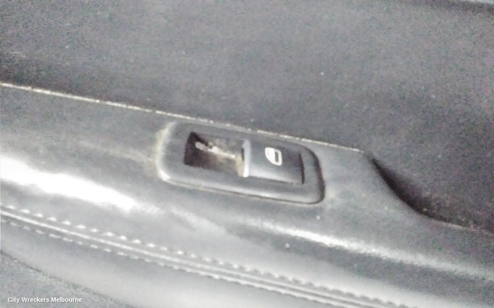 JEEP GRANDCHEROKEE DOOR TRIM, RH REAR, WK, LEATHER, 10/2010 ONWARDS