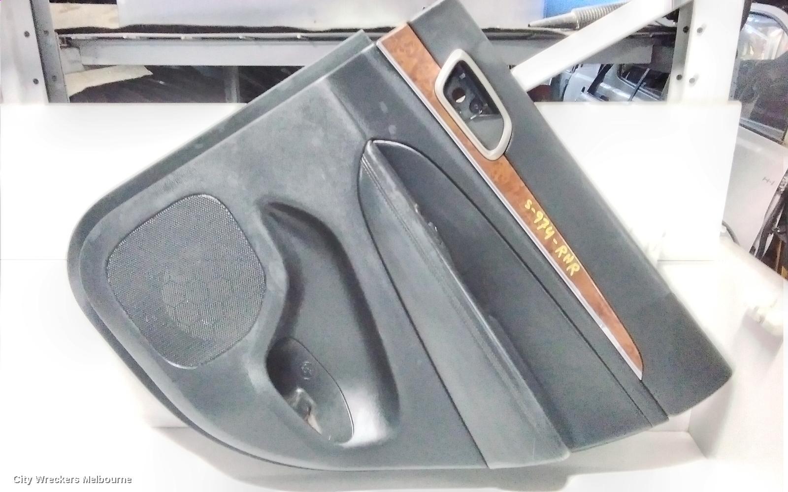 JEEP GRANDCHEROKEE DOOR TRIM, RH REAR, WK, LEATHER, 10/2010 ONWARDS