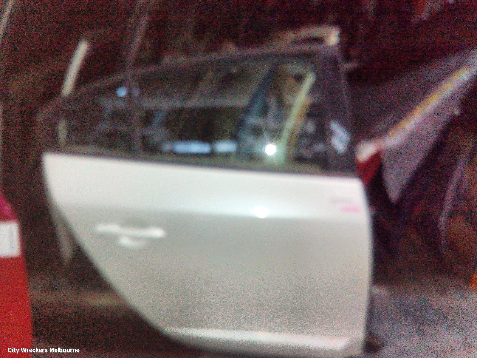 RENAULT FLUENCE RIGHT REAR DOOR, X38, 09/2010 - 01/2016